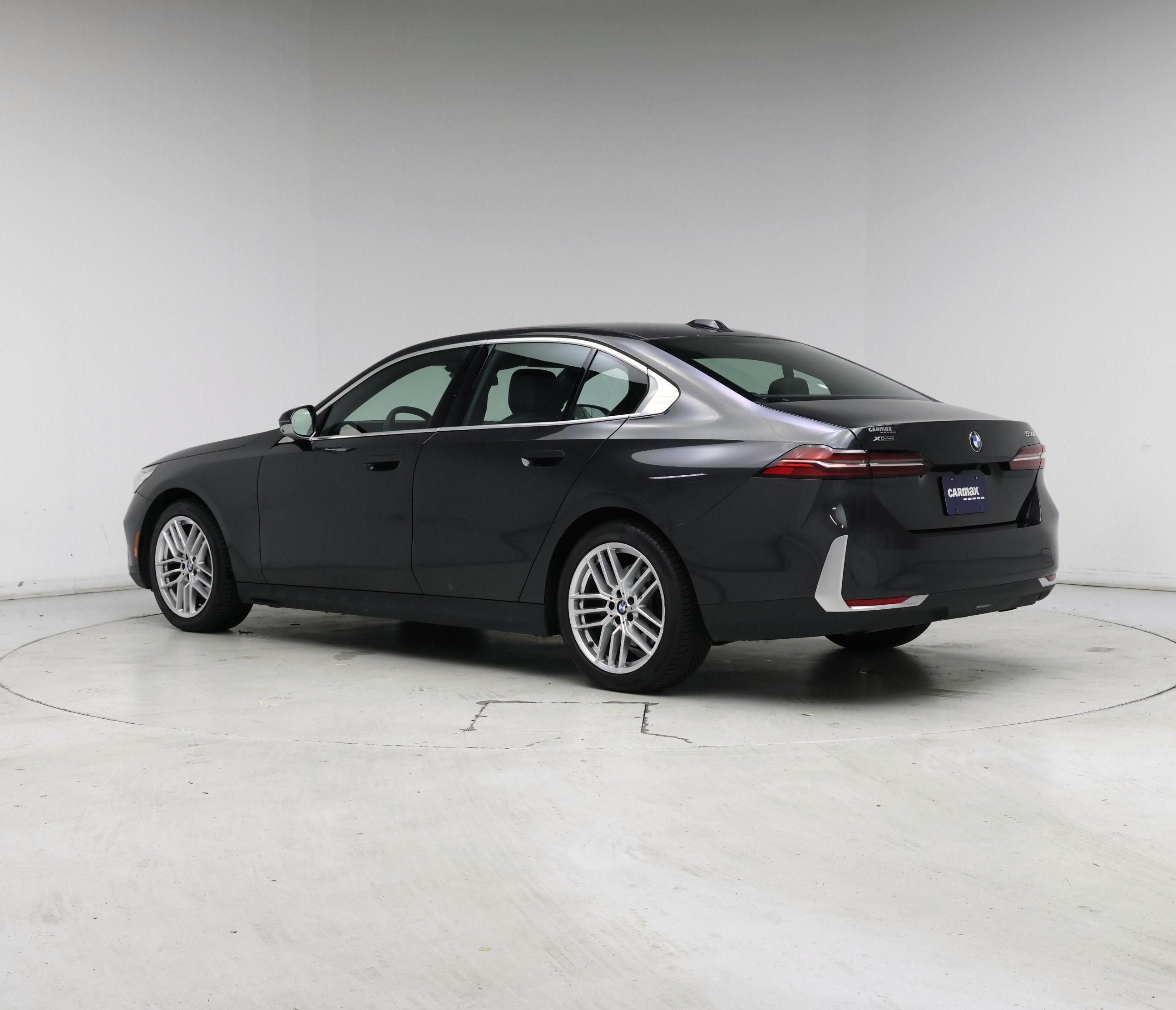 Thumbnail: 2024 BMW 5 Series - 2