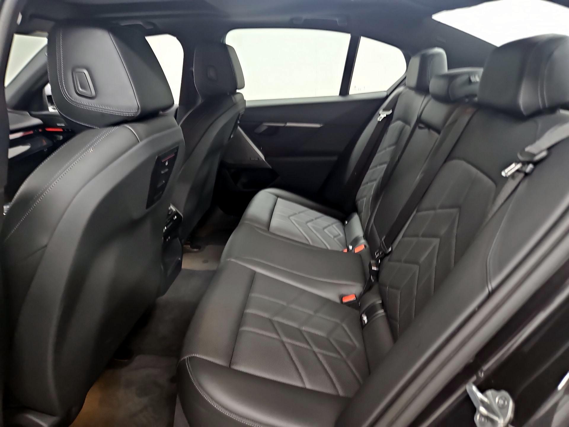 Thumbnail: 2024 BMW 5 Series - 20