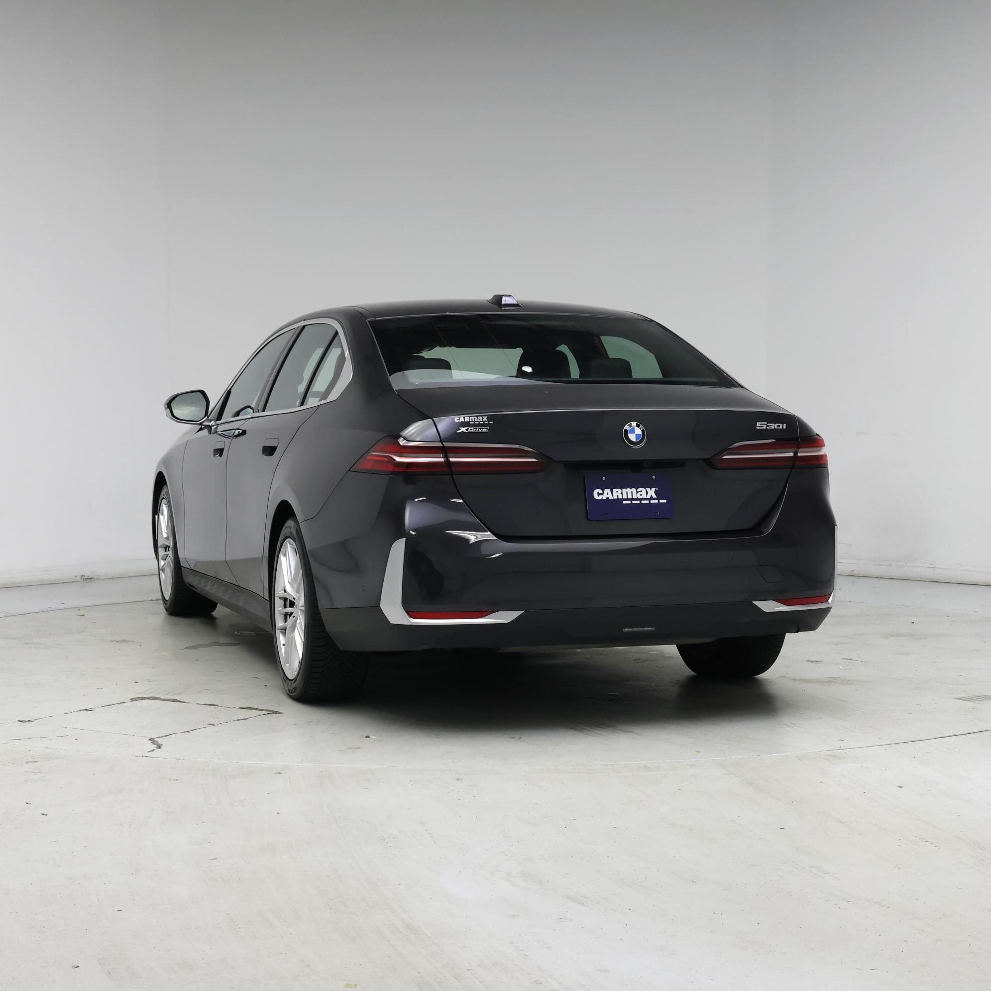 Thumbnail: 2024 BMW 5 Series - 6