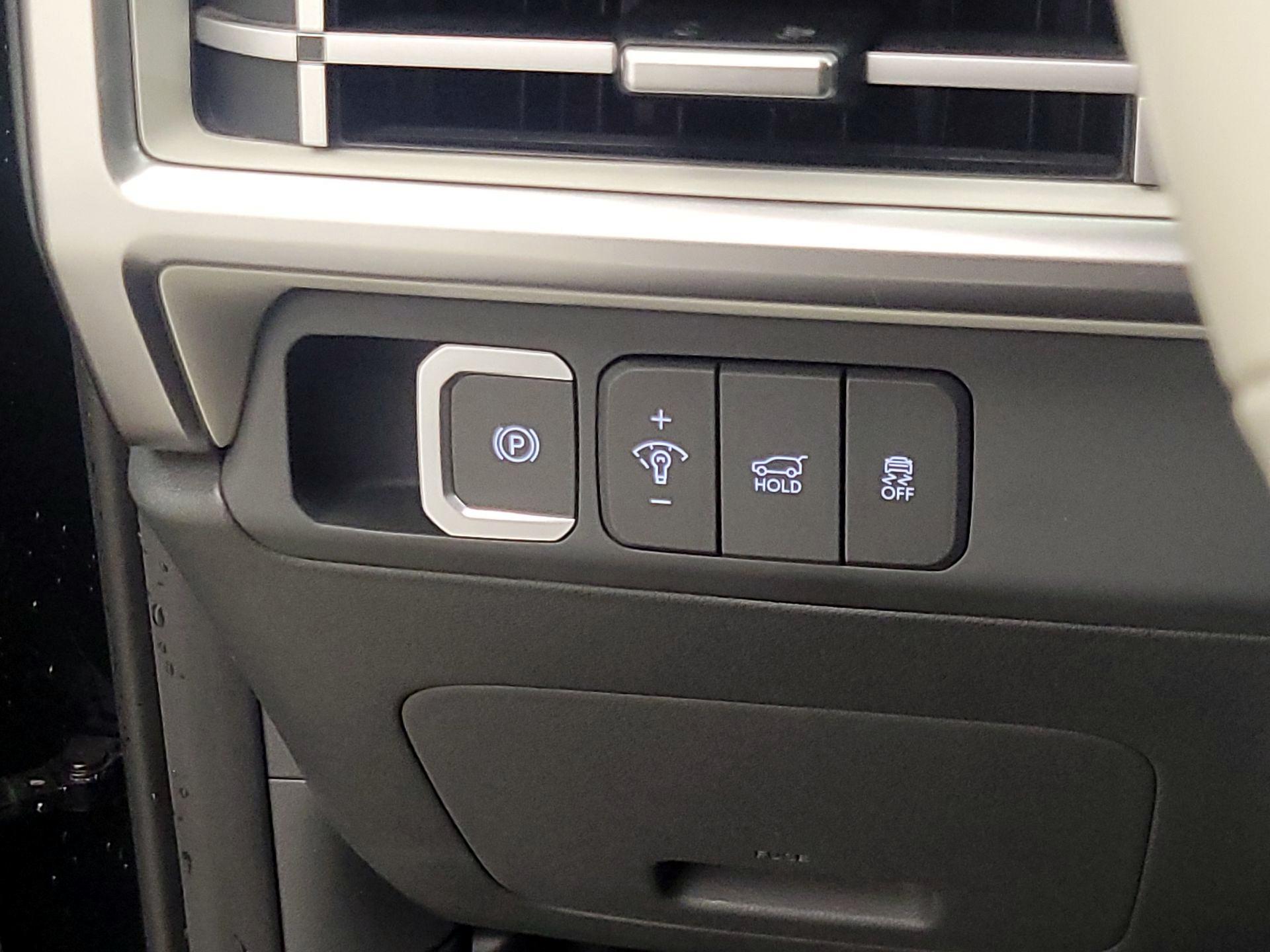 Thumbnail: 2024 Hyundai Santa Fe - 13