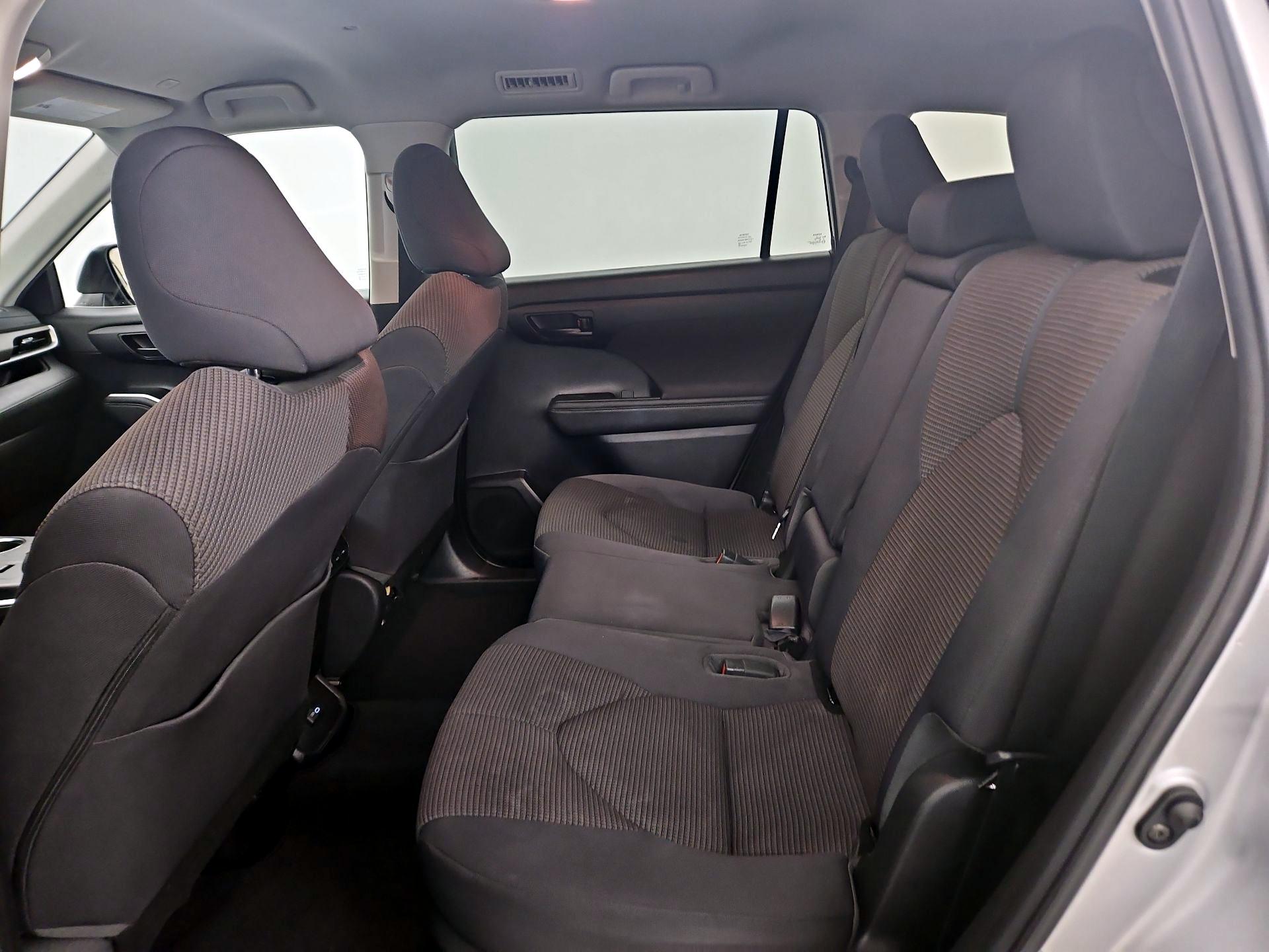 Thumbnail: 2023 Toyota Highlander - 19