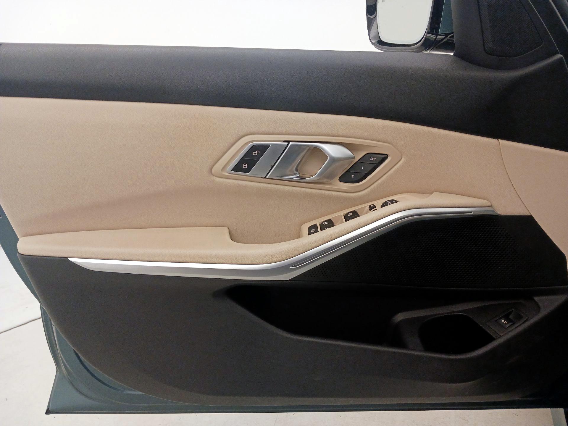 Thumbnail: 2020 BMW 3 Series - 12