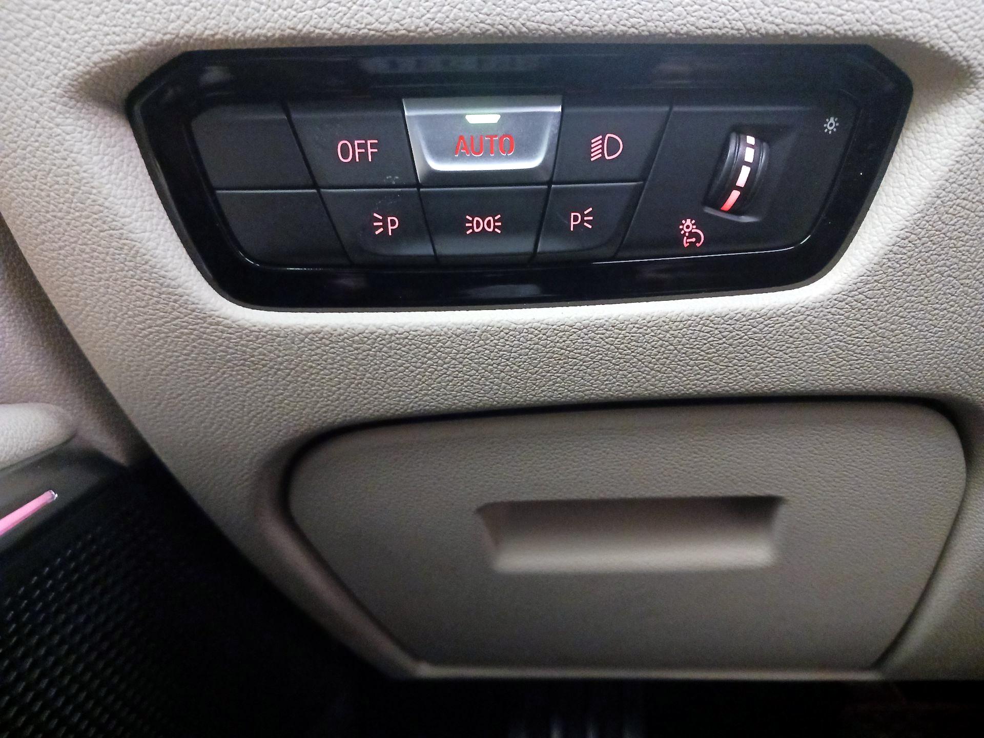 Thumbnail: 2020 BMW 3 Series - 13