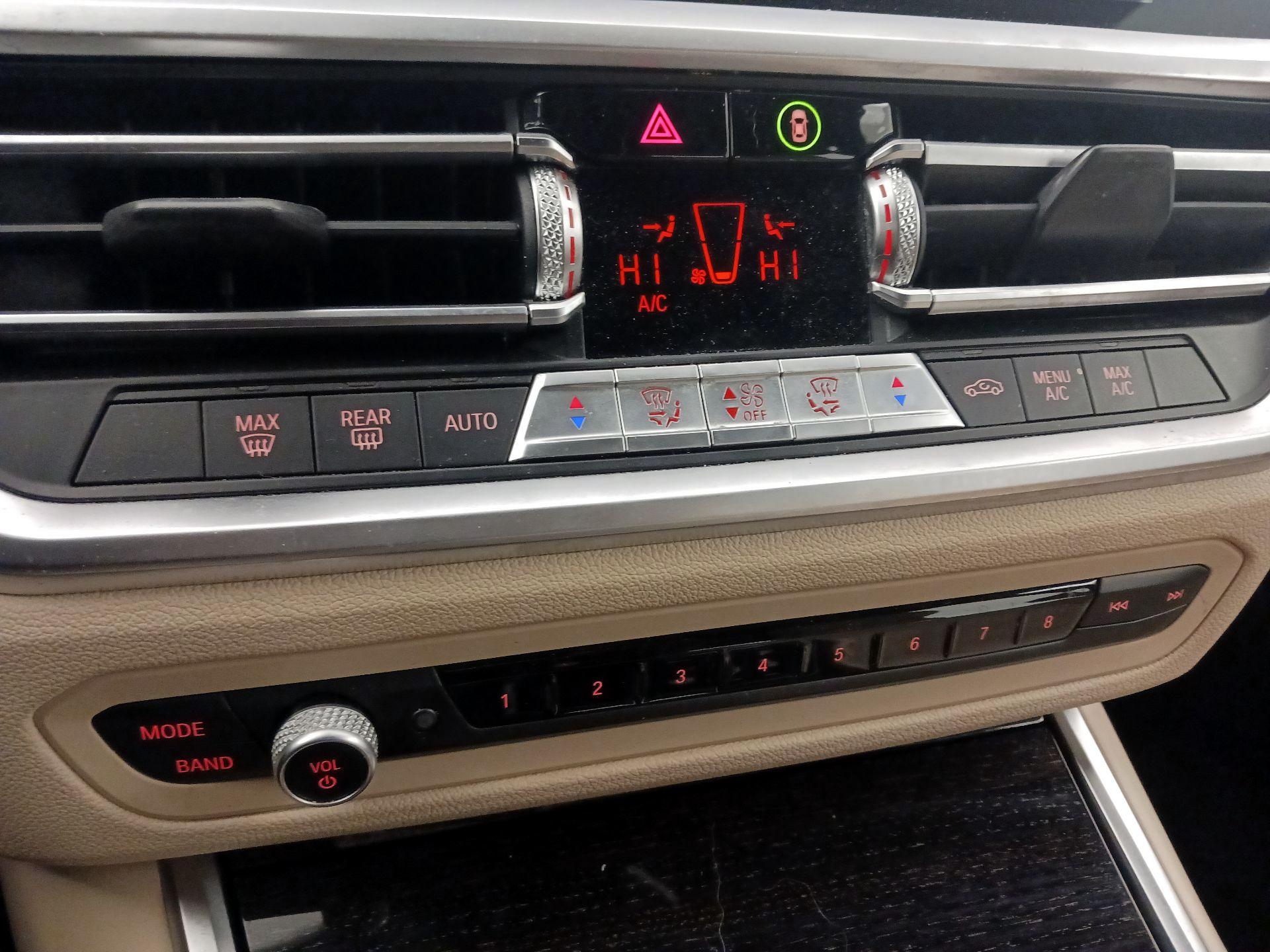 Thumbnail: 2020 BMW 3 Series - 16