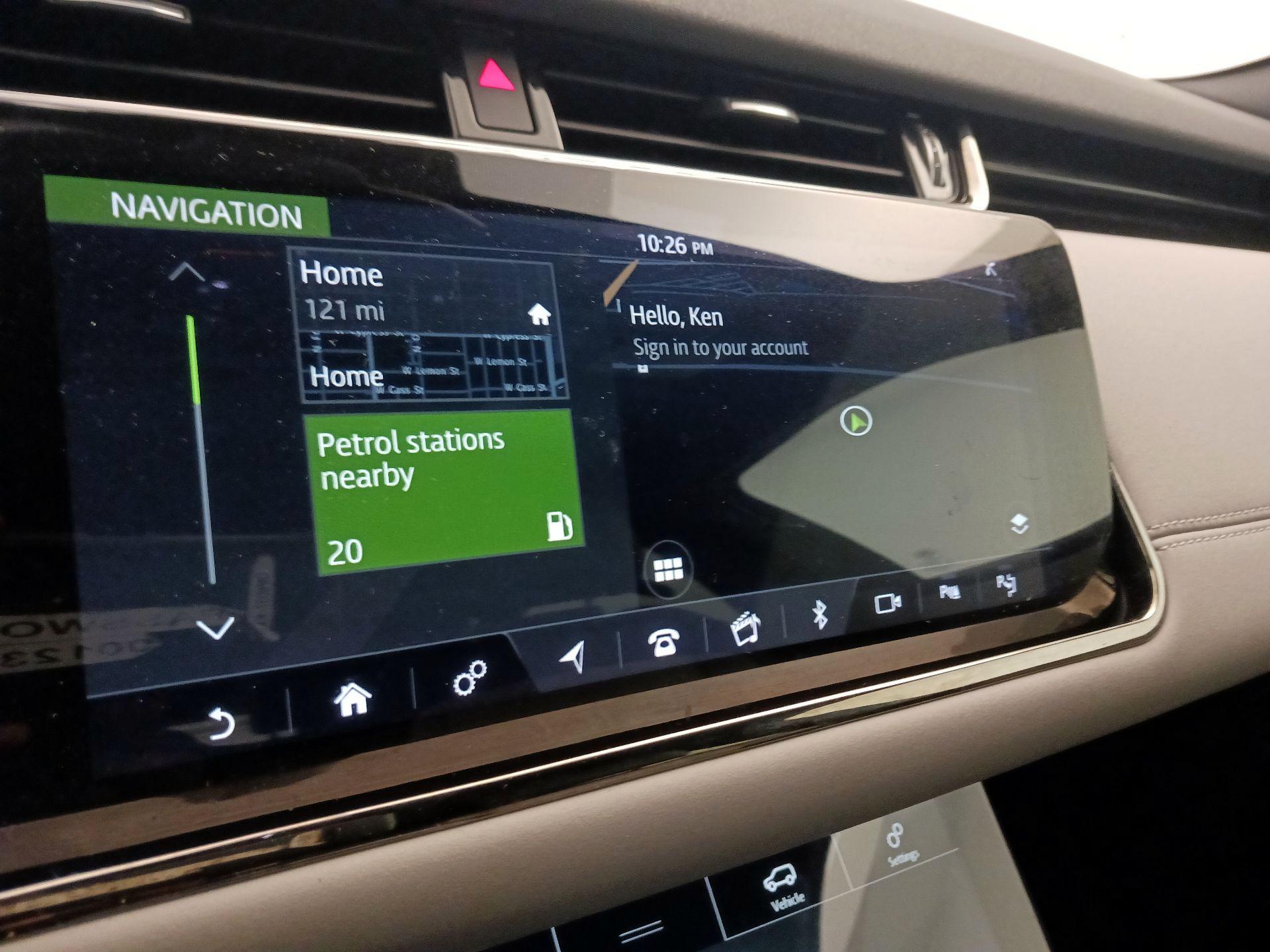 Thumbnail: 2020 Land Rover Range Rover Evoque - 14