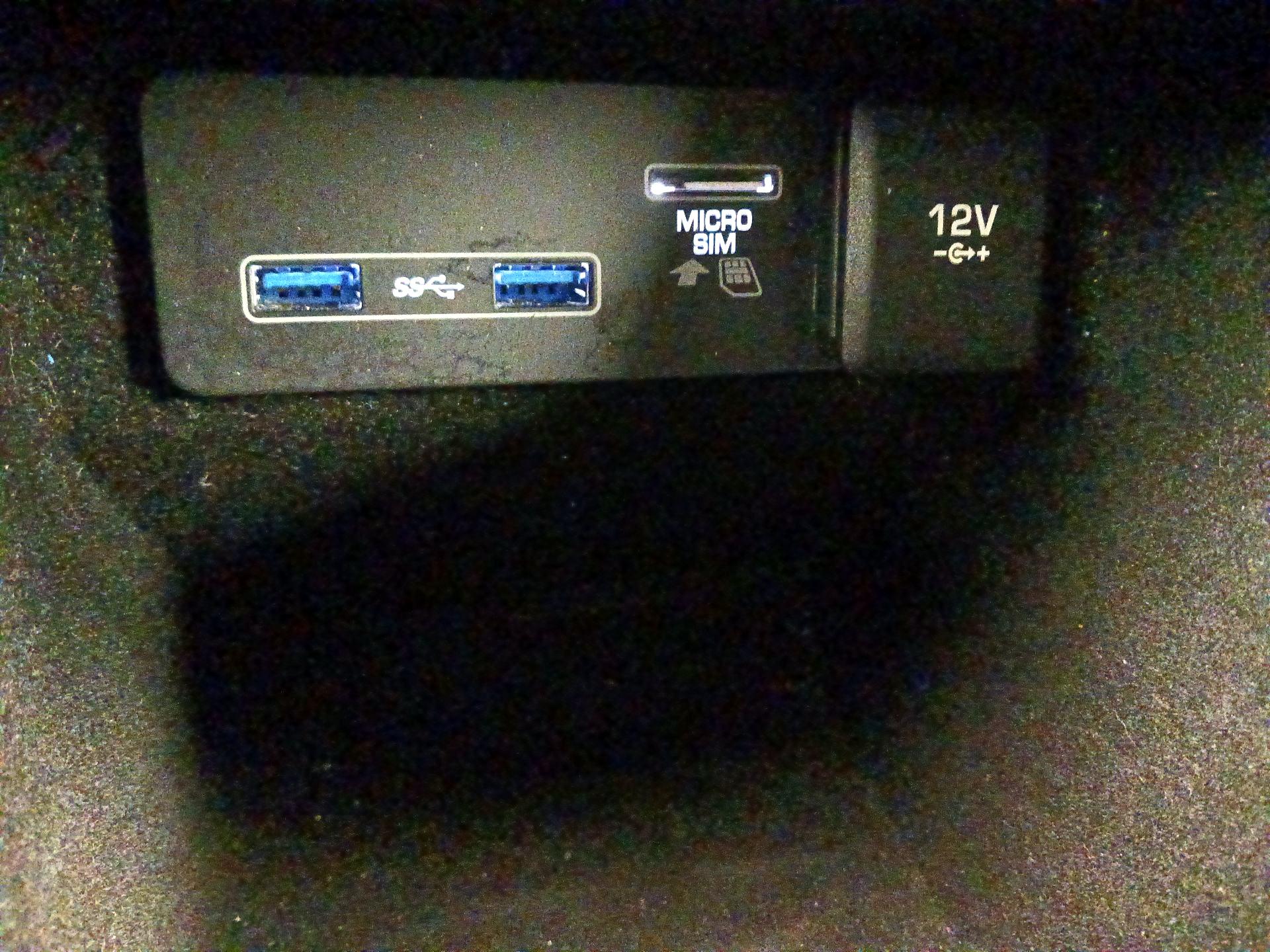 Thumbnail: 2020 Land Rover Range Rover Evoque - 19