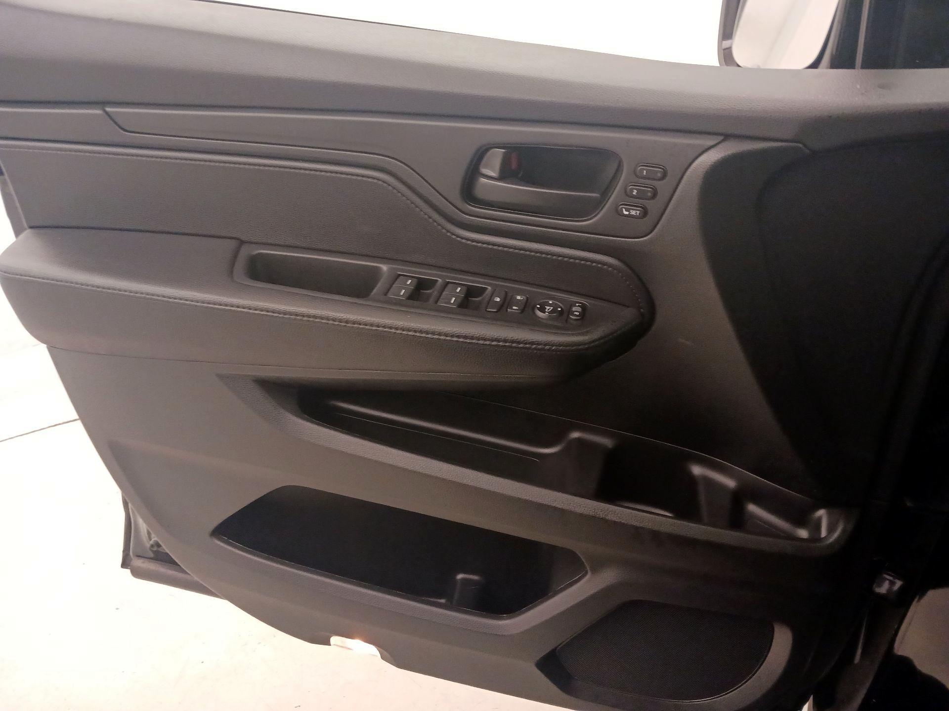 Thumbnail: 2023 Honda Odyssey - 12