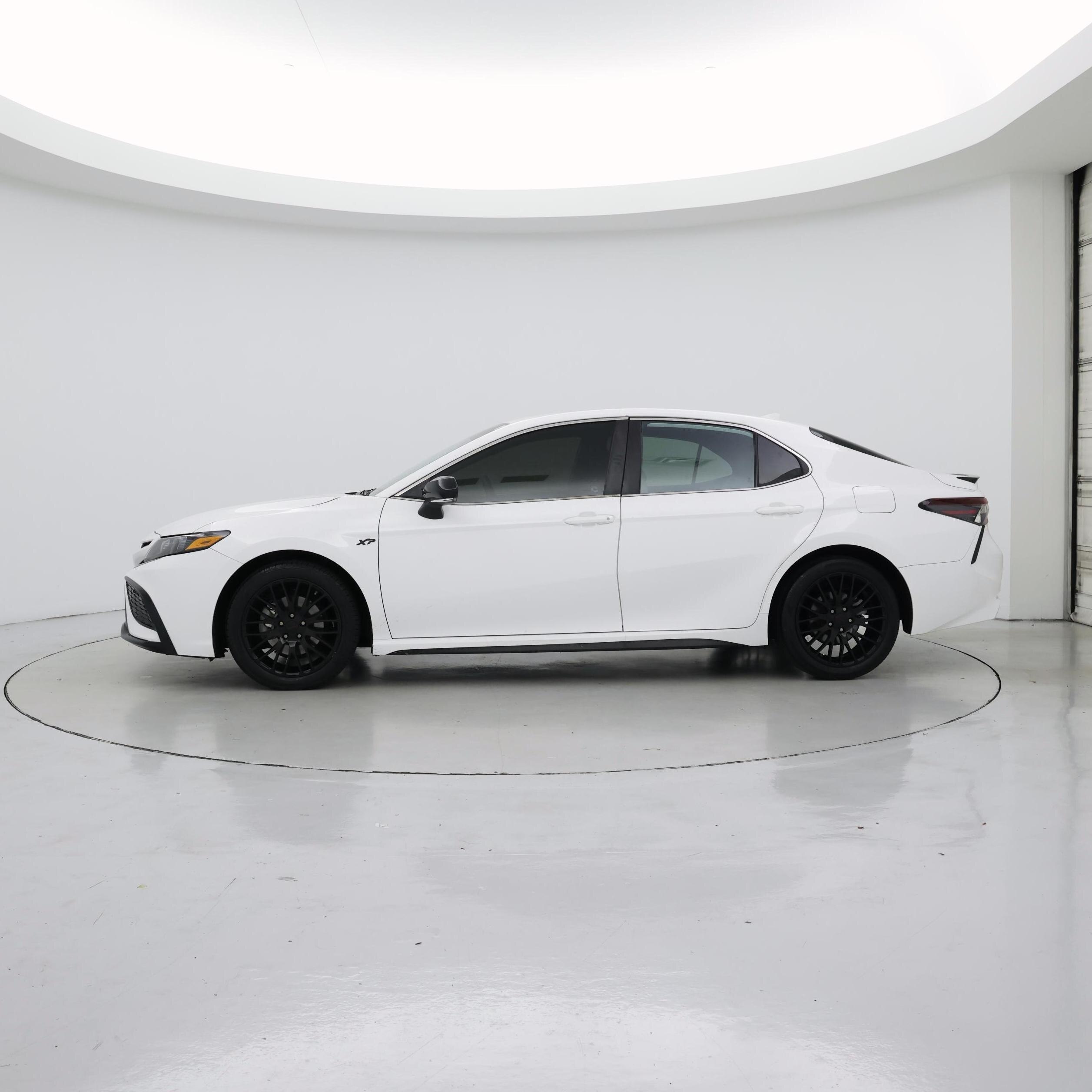 Thumbnail: 2023 Toyota Camry - 3