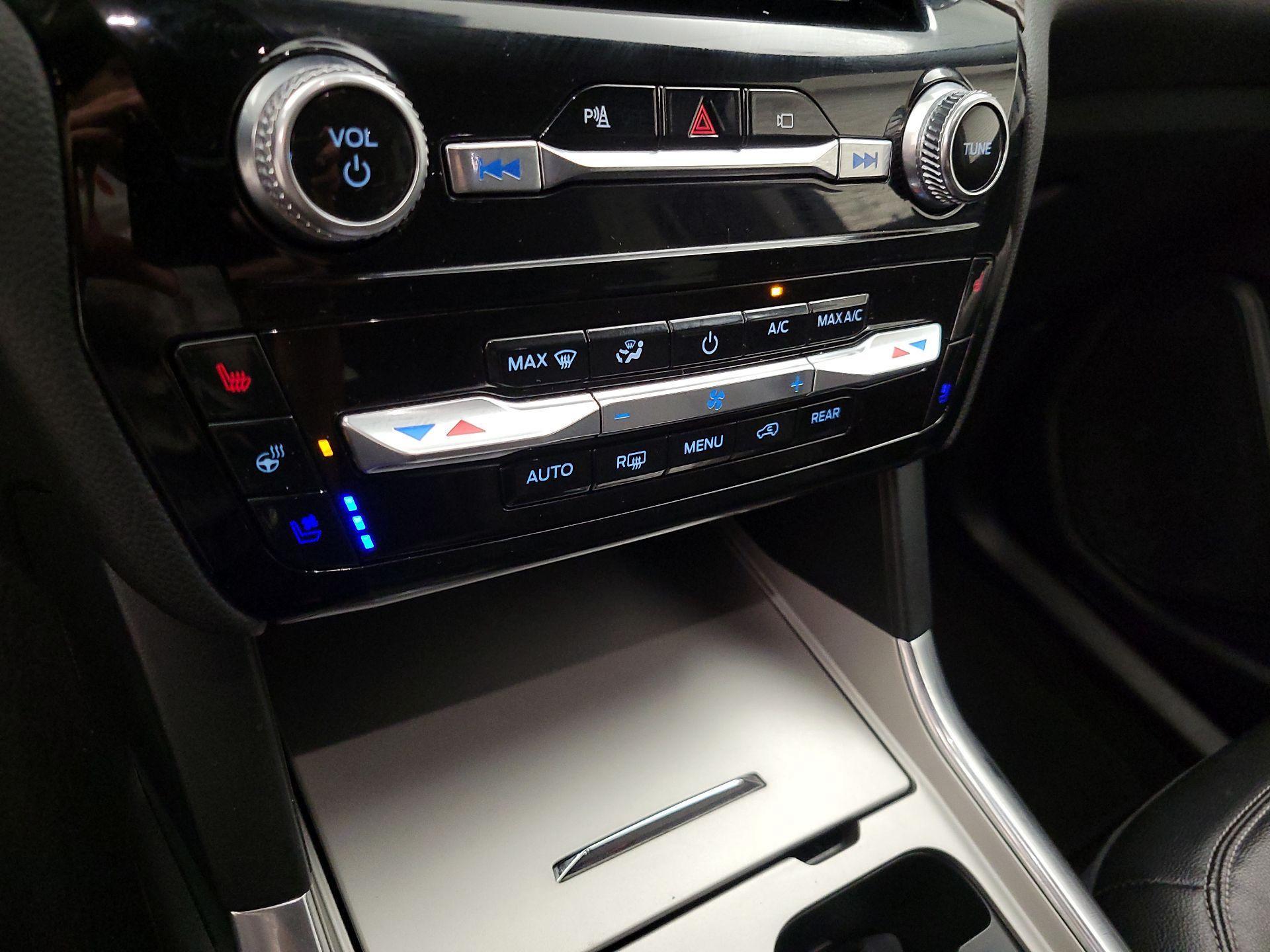 Thumbnail: 2023 Ford Explorer - 16