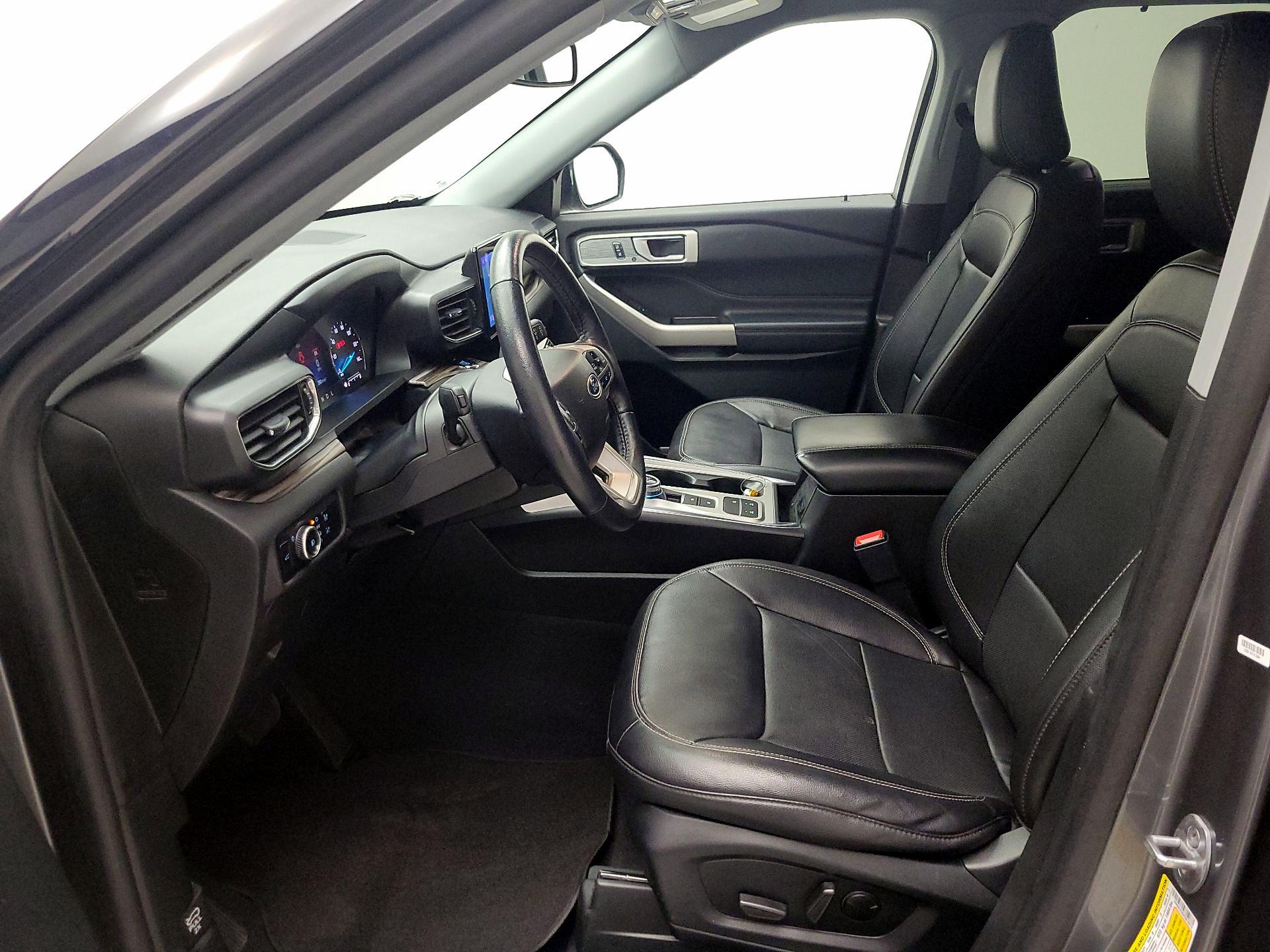 Thumbnail: 2023 Ford Explorer - 9