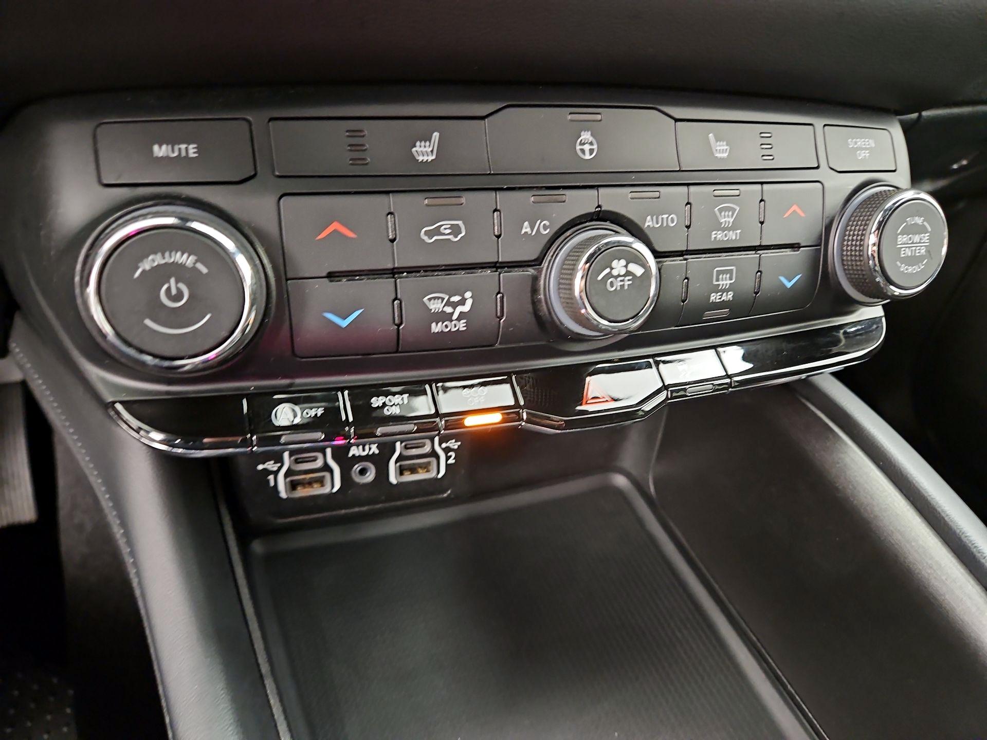 Thumbnail: 2023 Dodge Durango - 16