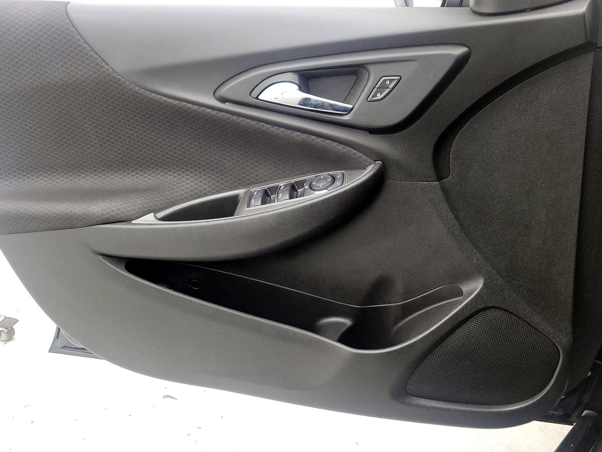 Thumbnail: 2023 Chevrolet Malibu - 12