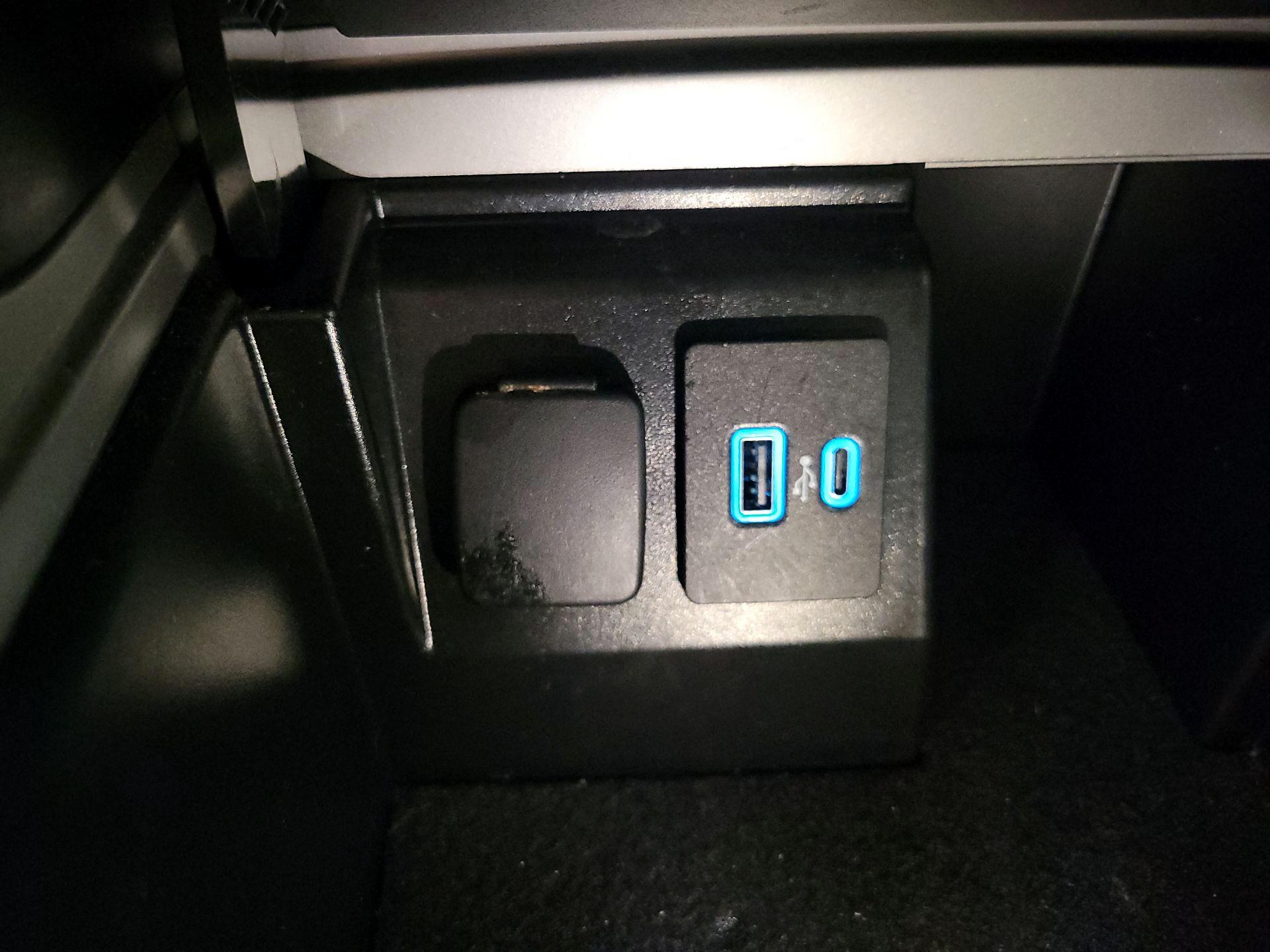 Thumbnail: 2023 Ford Explorer - 19