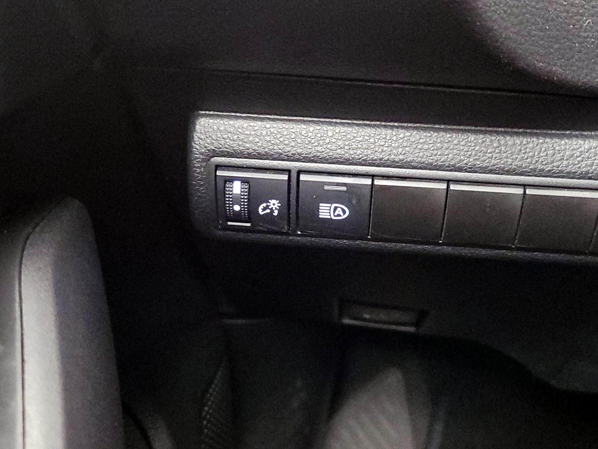 Thumbnail: 2024 Toyota Corolla - 13