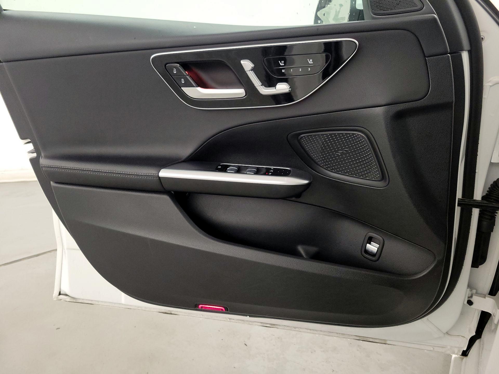 Thumbnail: 2024 Mercedes-Benz C-Class - 12