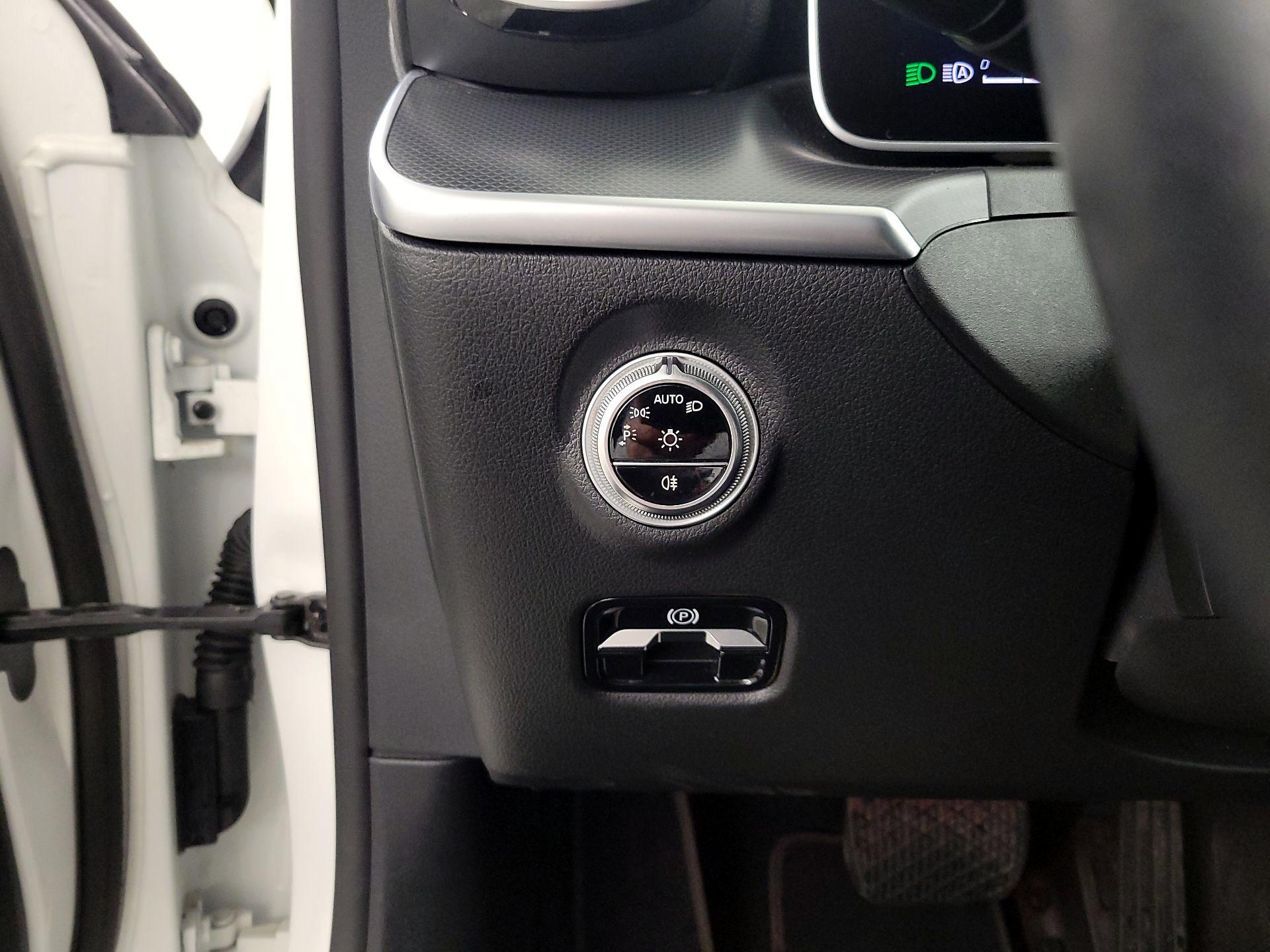 Thumbnail: 2024 Mercedes-Benz C-Class - 13