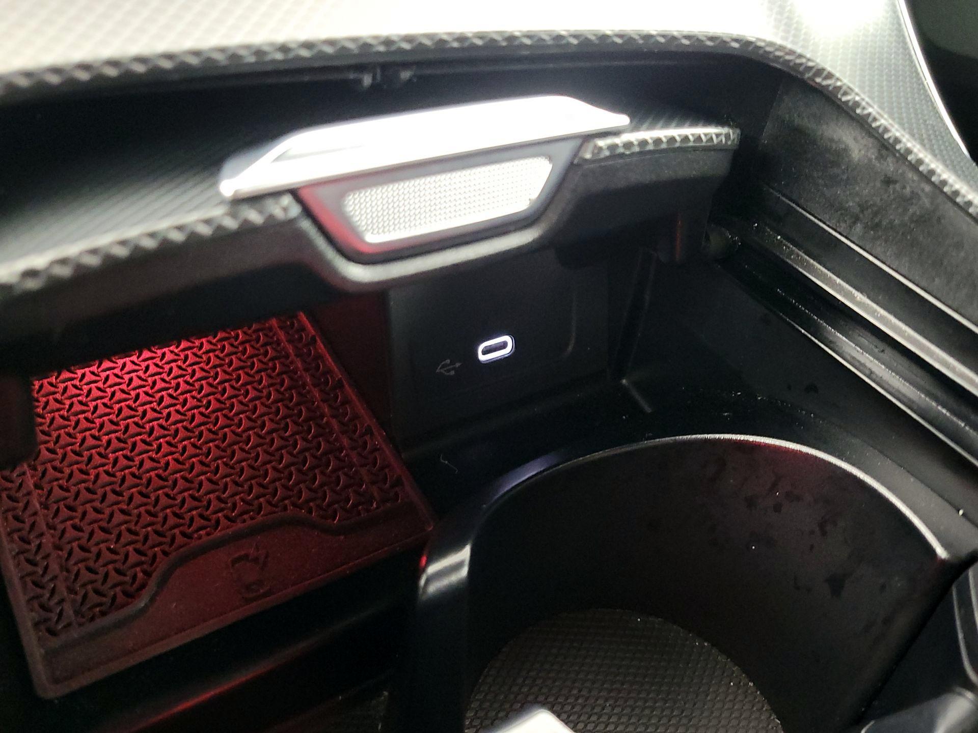 Thumbnail: 2024 Mercedes-Benz C-Class - 18