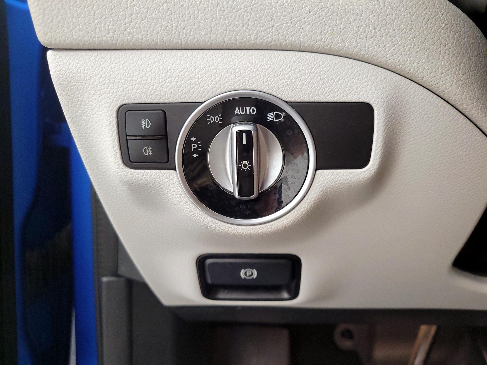 Thumbnail: 2016 Mercedes-Benz GLA - 13