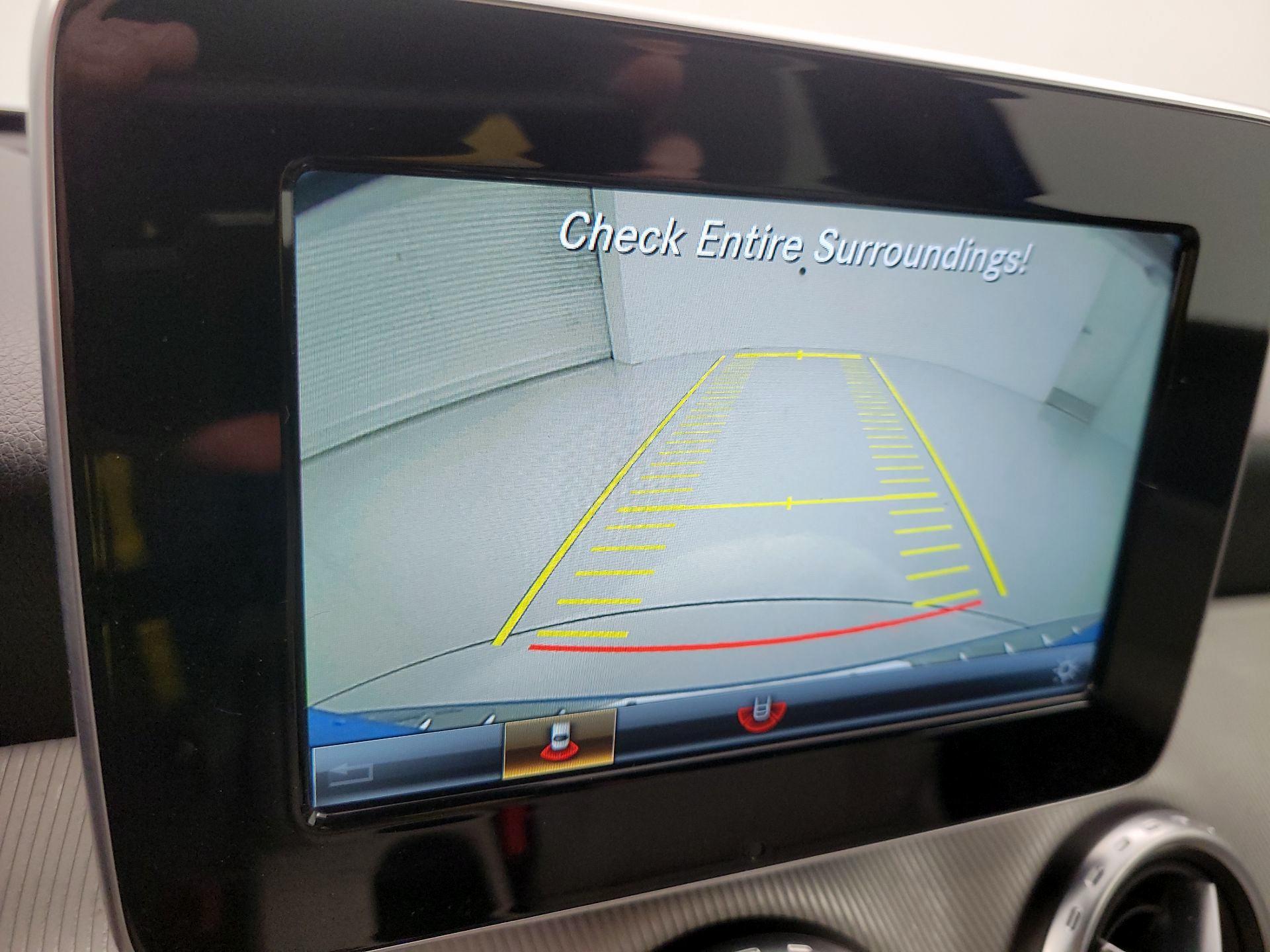 Thumbnail: 2016 Mercedes-Benz GLA - 15