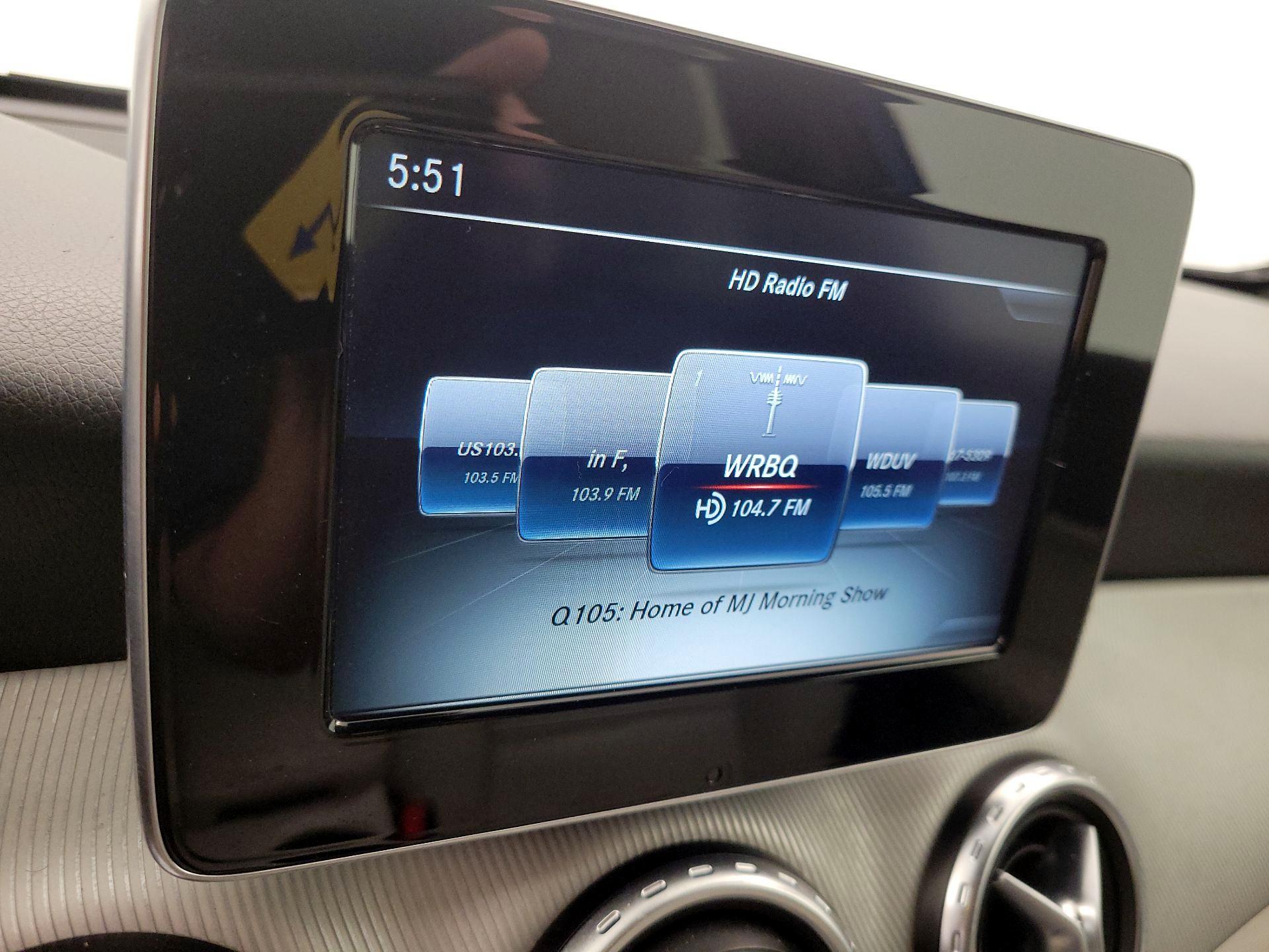 Thumbnail: 2016 Mercedes-Benz GLA - 16