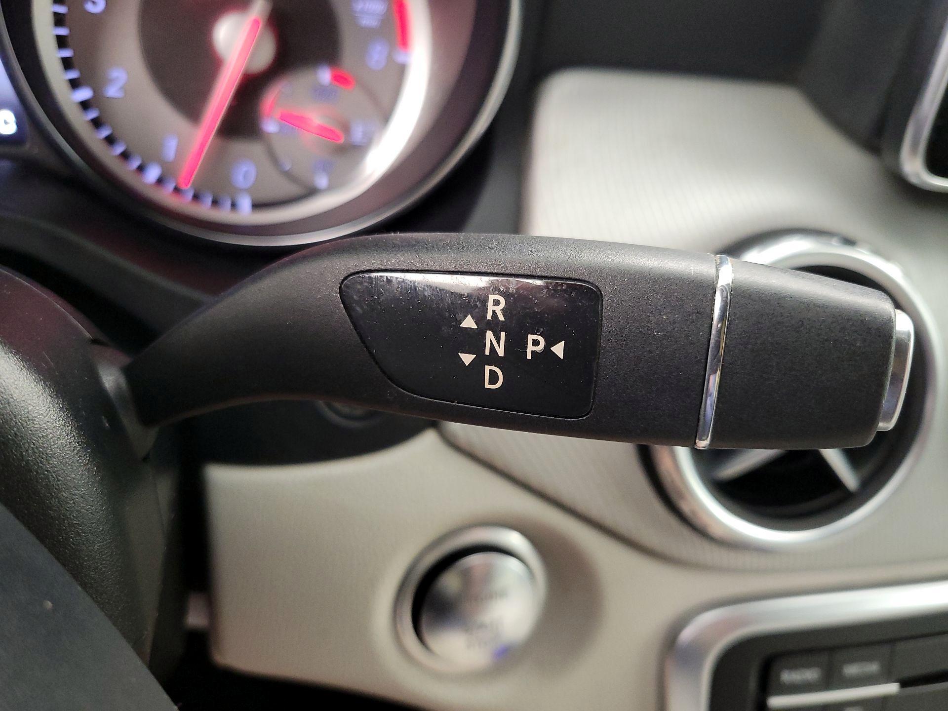 Thumbnail: 2016 Mercedes-Benz GLA - 18