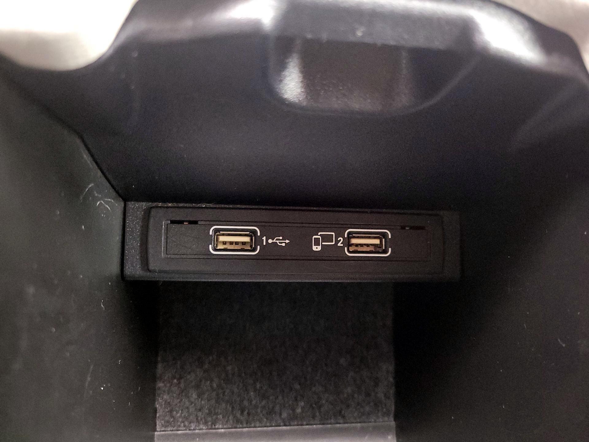 Thumbnail: 2016 Mercedes-Benz GLA - 19