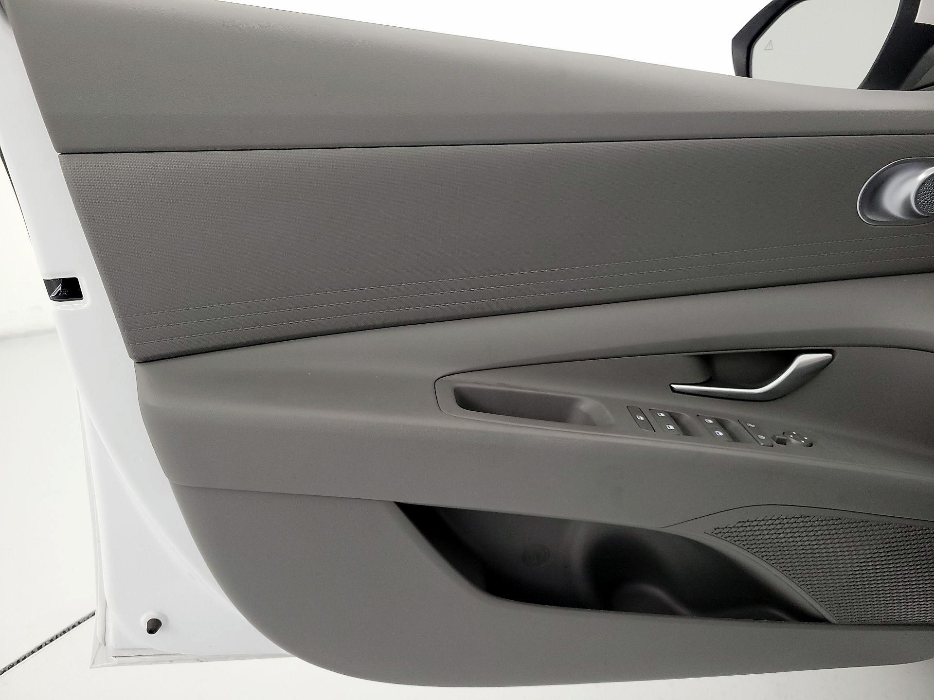 Thumbnail: 2024 Hyundai Elantra - 12