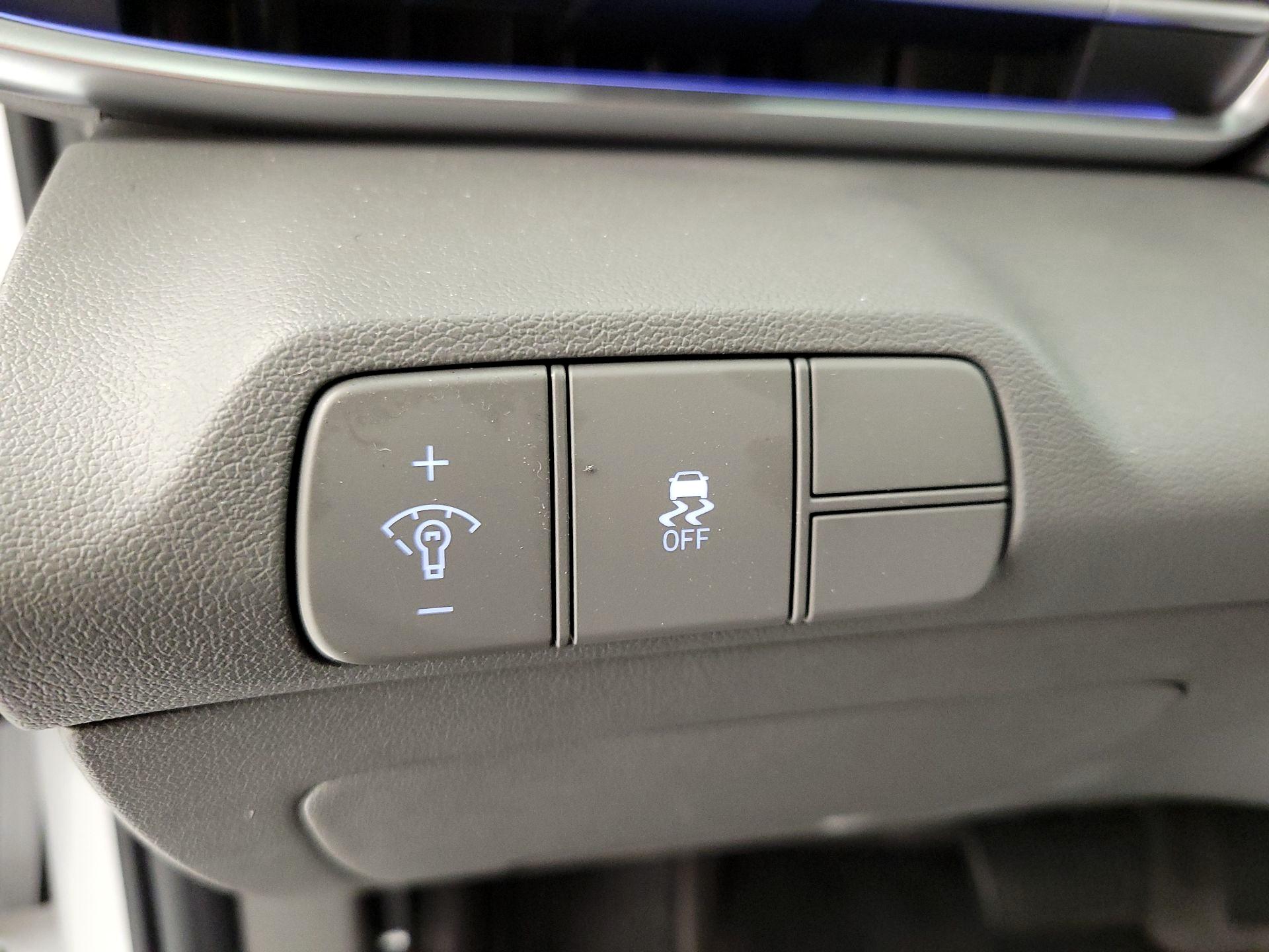 Thumbnail: 2024 Hyundai Elantra - 13