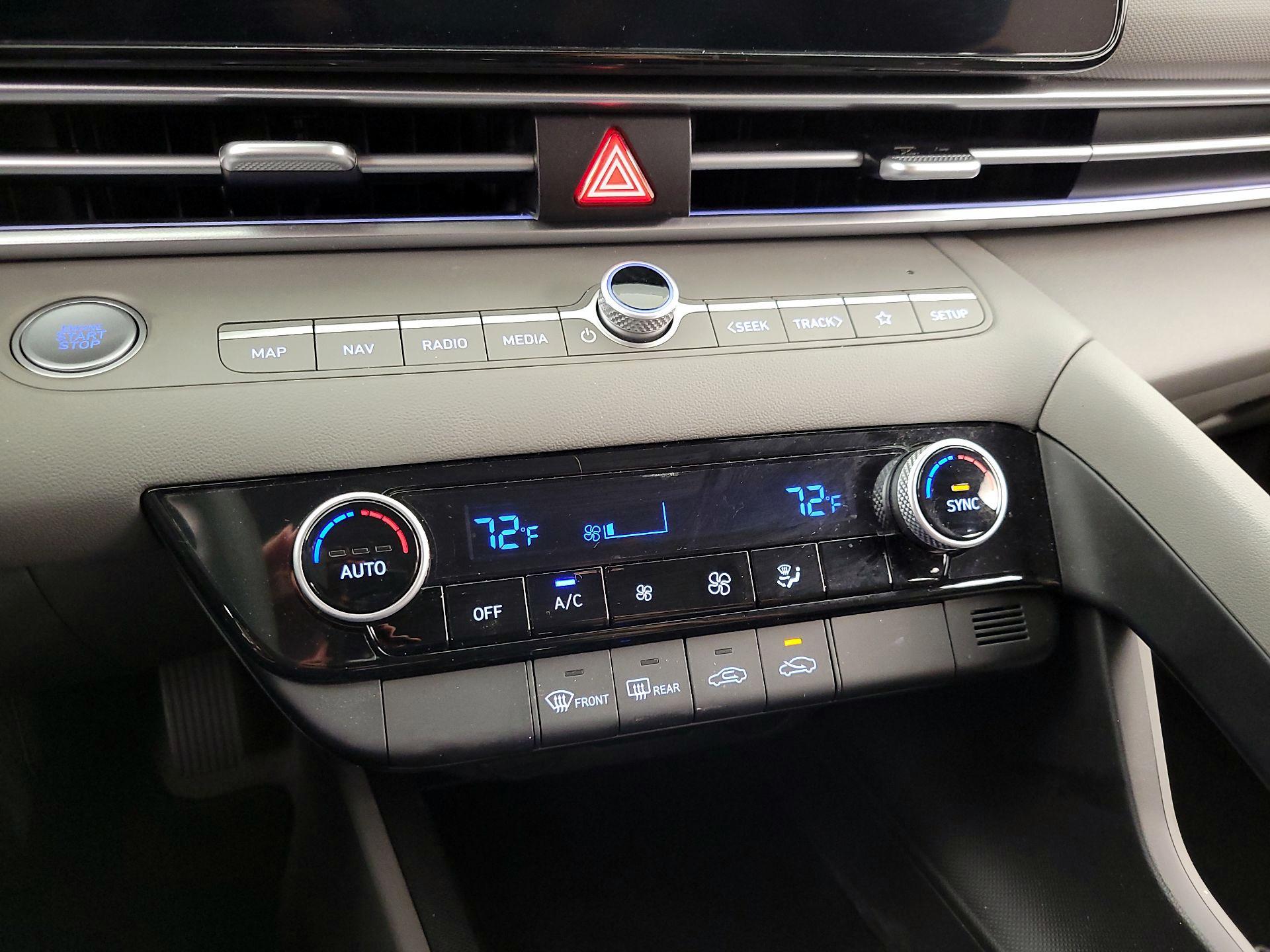 Thumbnail: 2024 Hyundai Elantra - 17