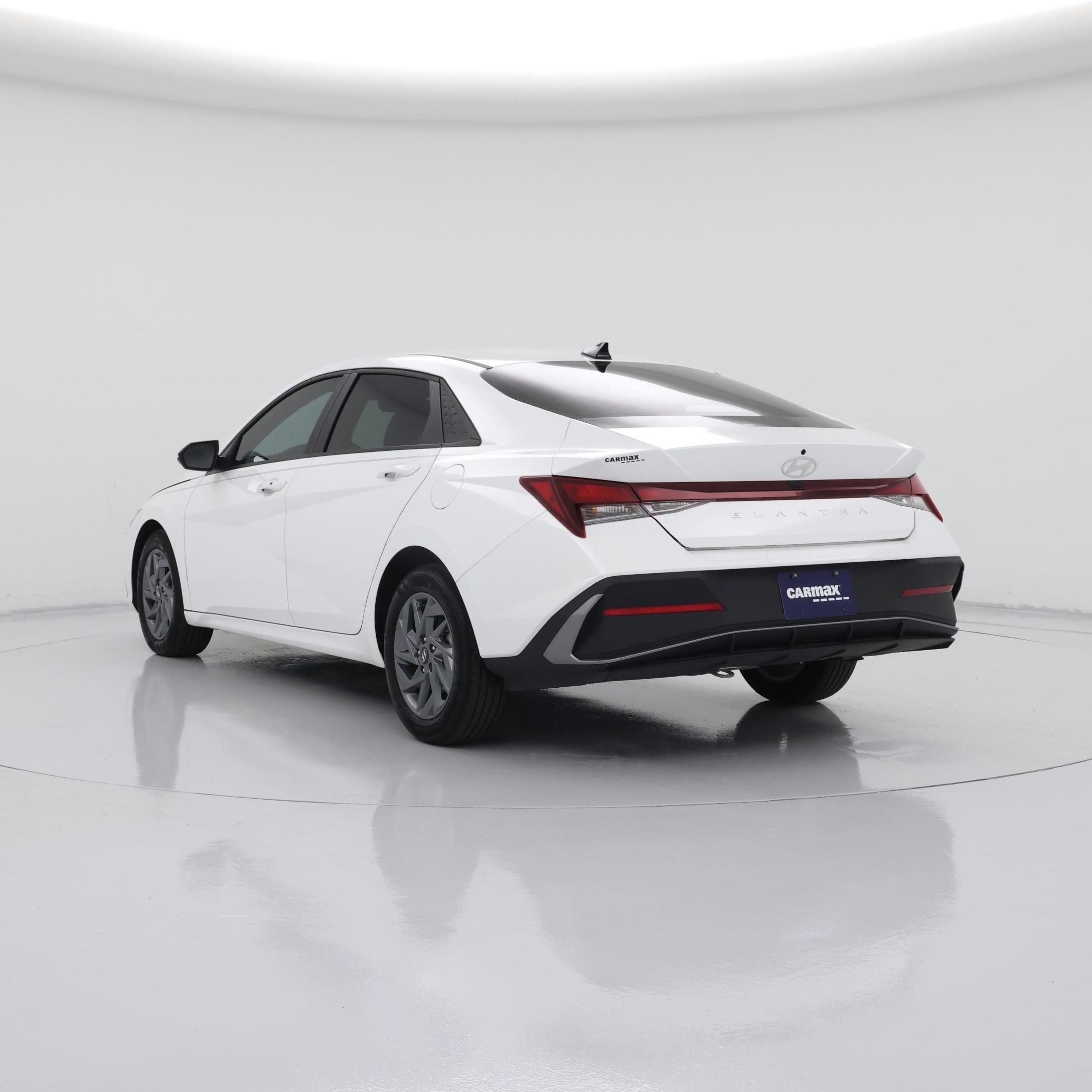 Thumbnail: 2024 Hyundai Elantra - 2