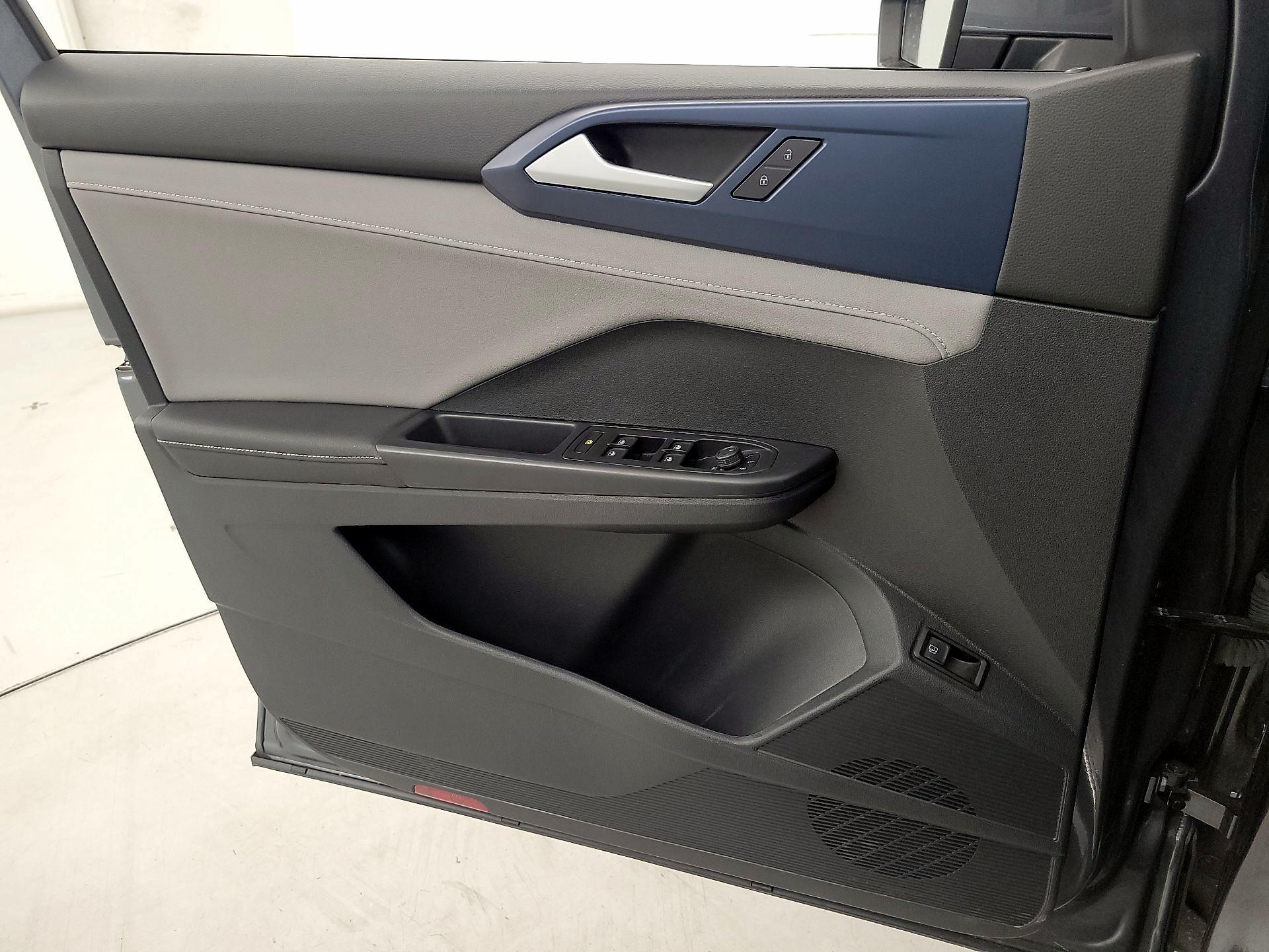 Thumbnail: 2024 Volkswagen Taos - 12