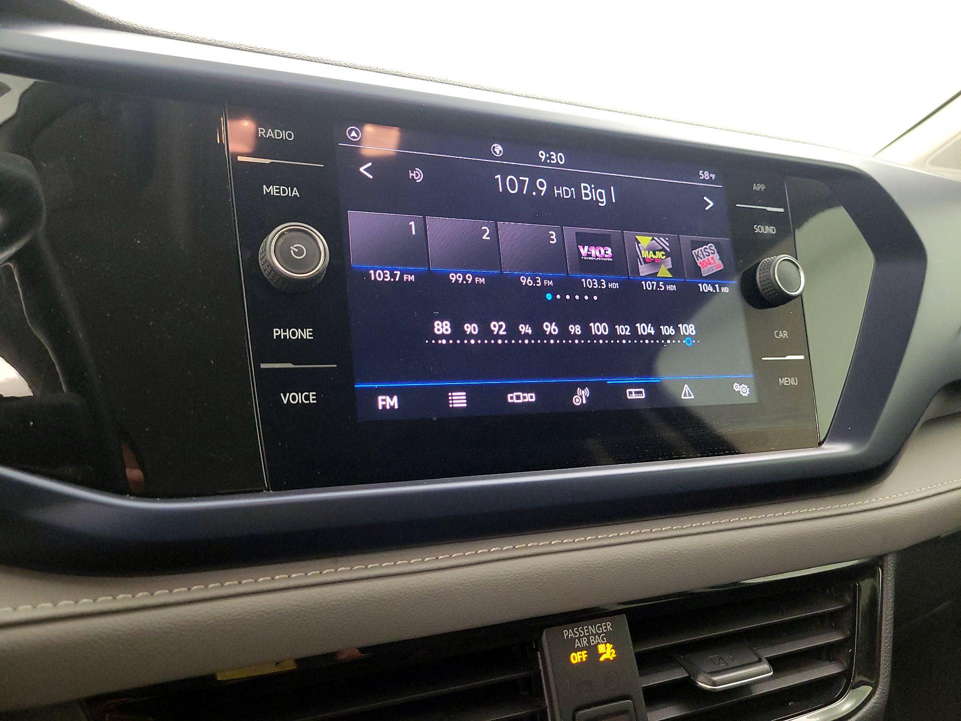 Thumbnail: 2024 Volkswagen Taos - 15