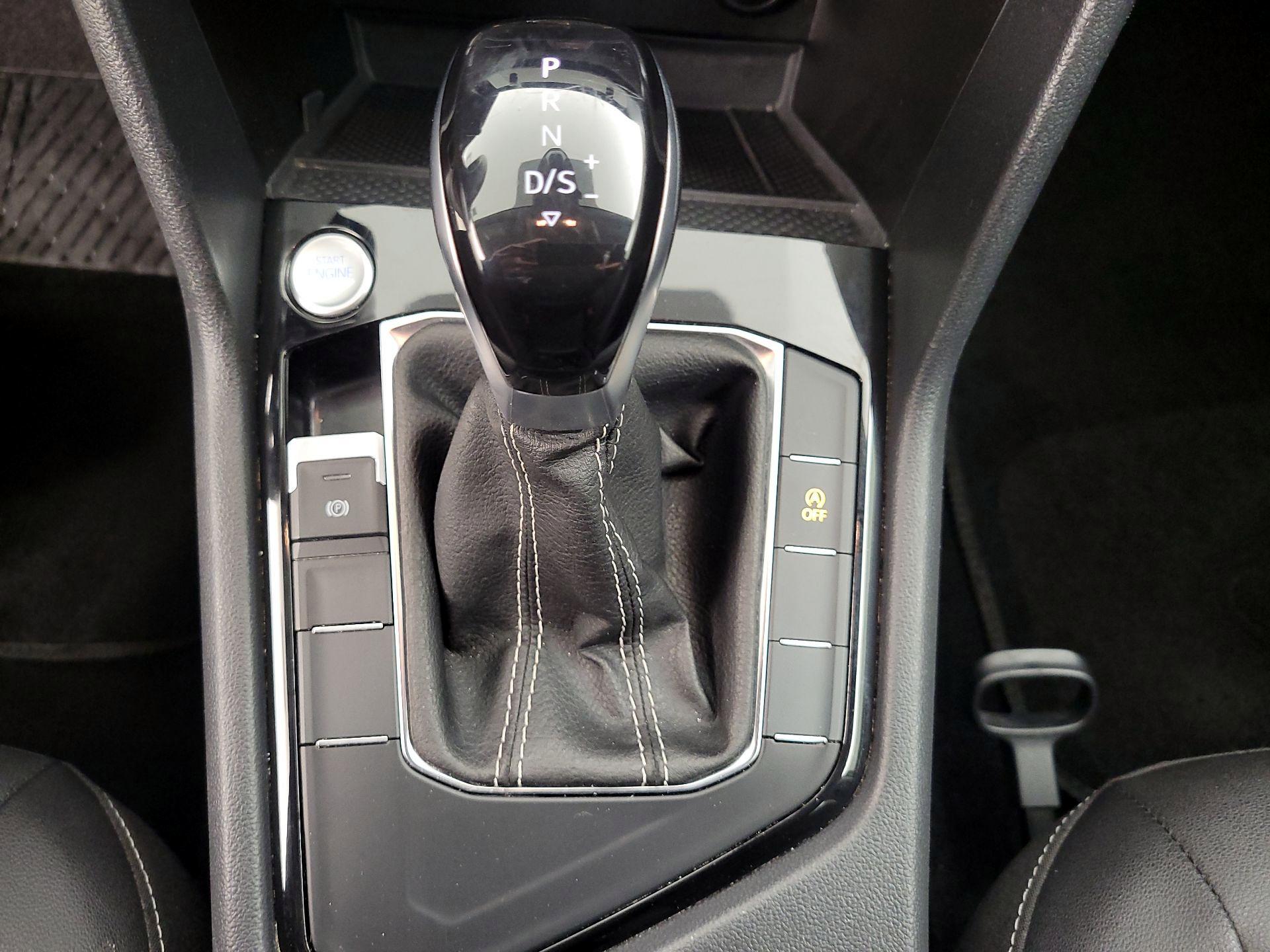 Thumbnail: 2024 Volkswagen Taos - 17