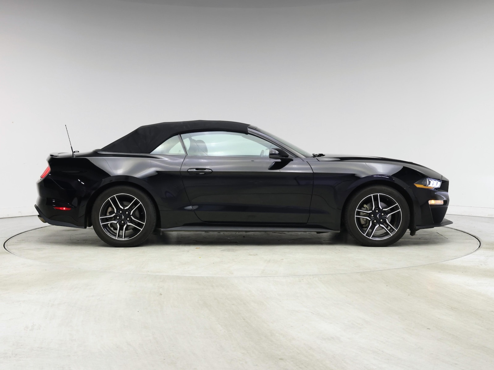 2023 Ford Mustang EcoBoost Premium - Photo 8