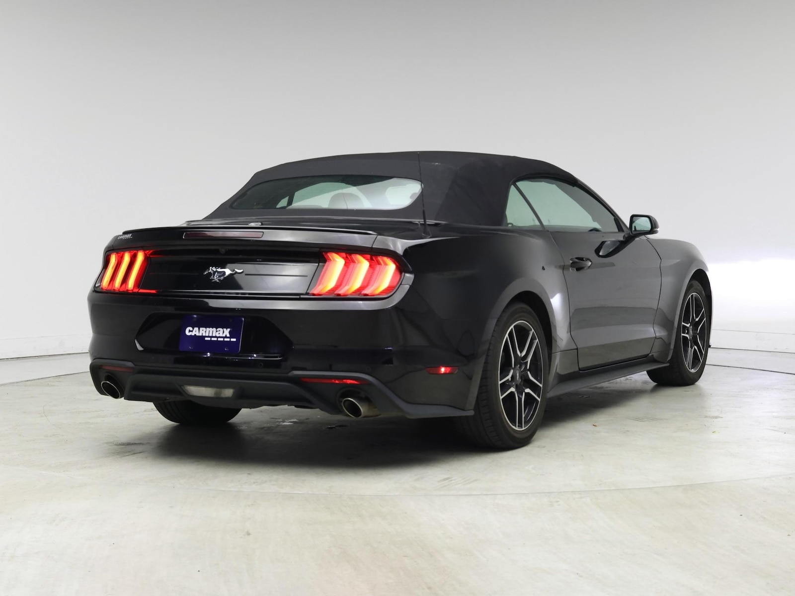 2023 Ford Mustang EcoBoost Premium - Photo 9
