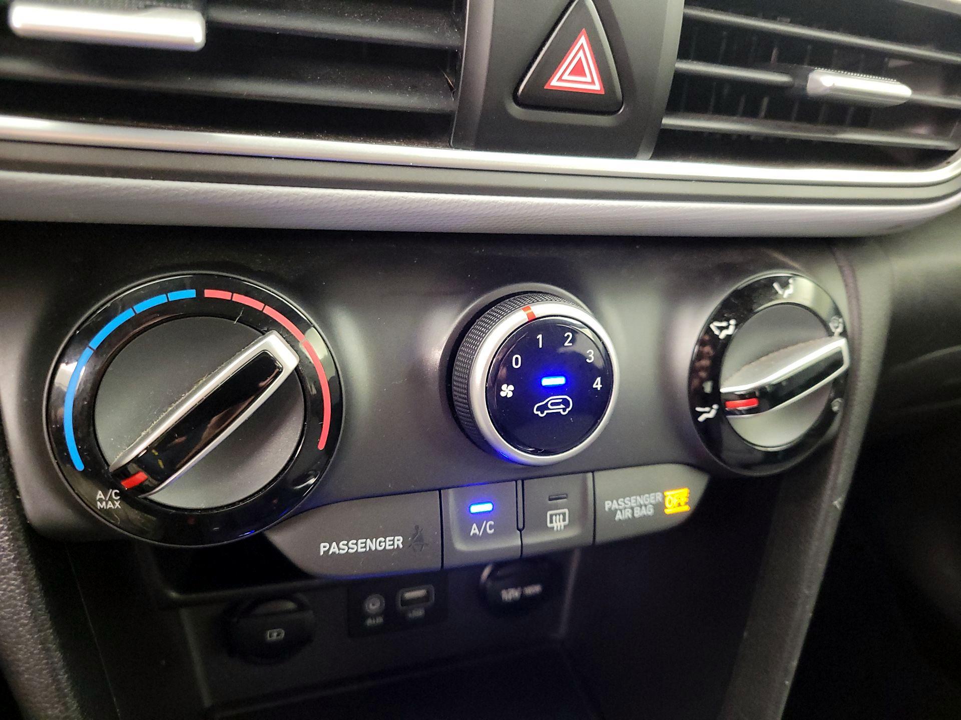 Thumbnail: 2020 Hyundai Kona - 16