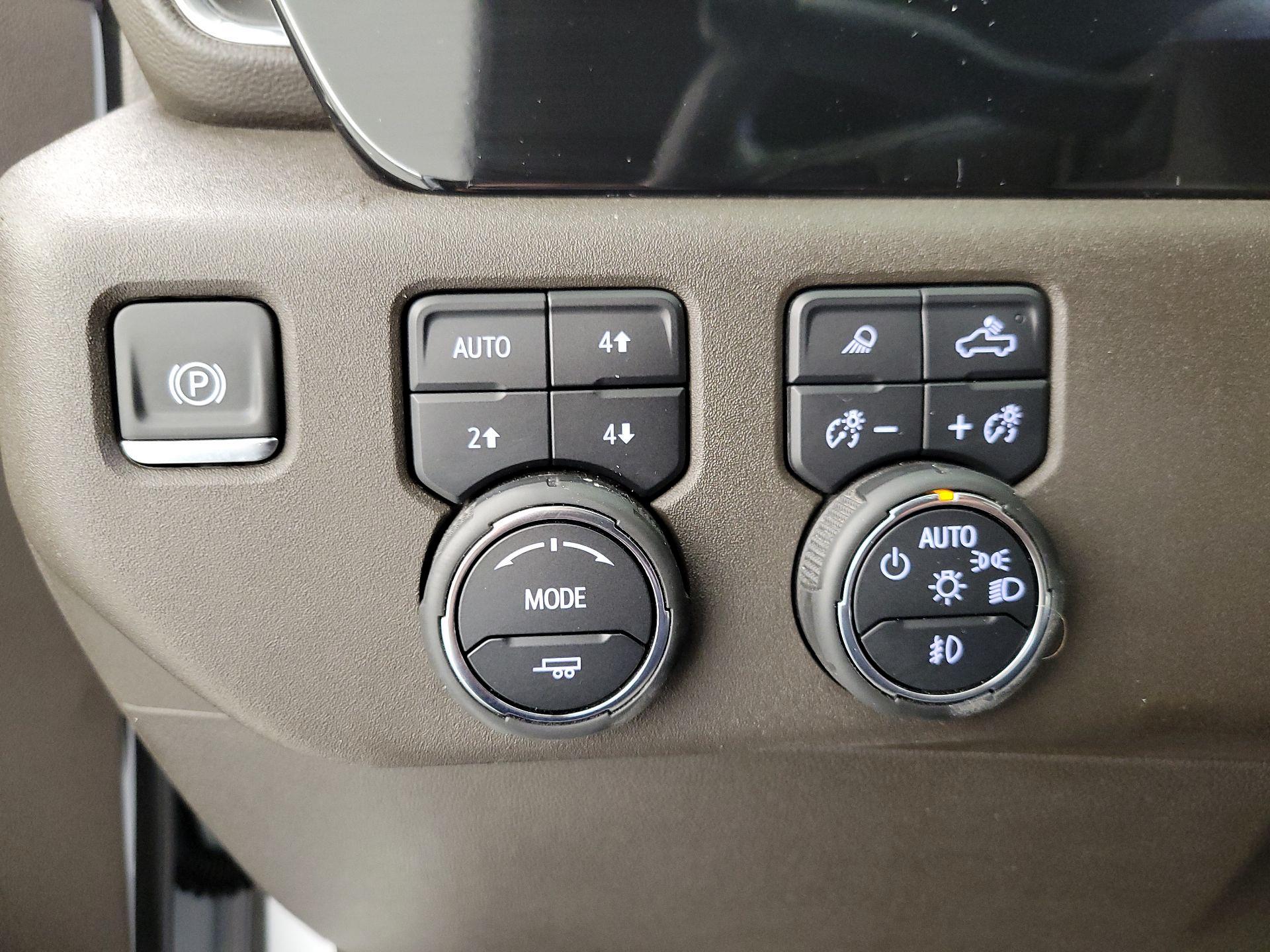 Thumbnail: 2024 Chevrolet Silverado 2500 - 13