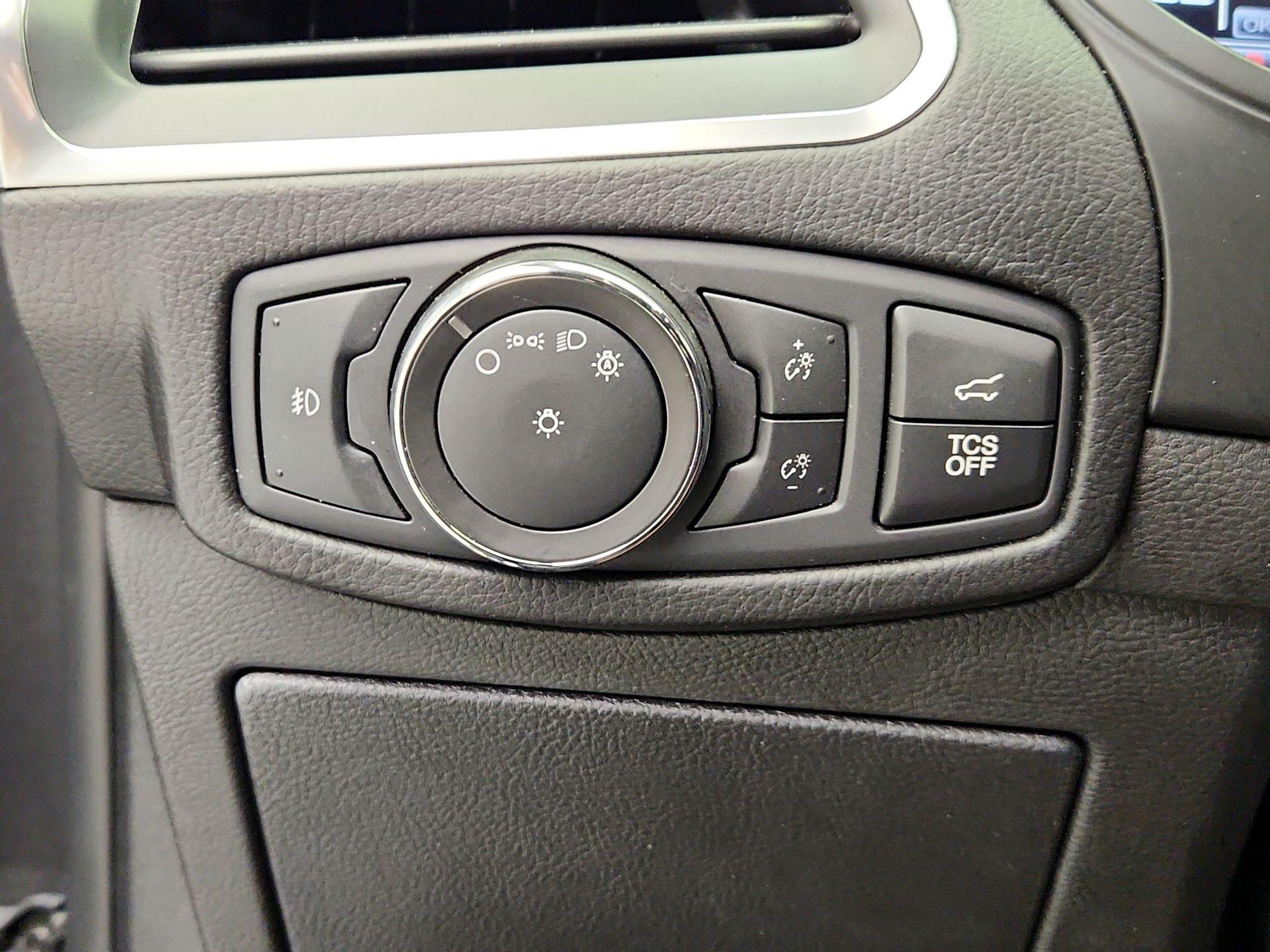 Thumbnail: 2022 Ford Edge - 13