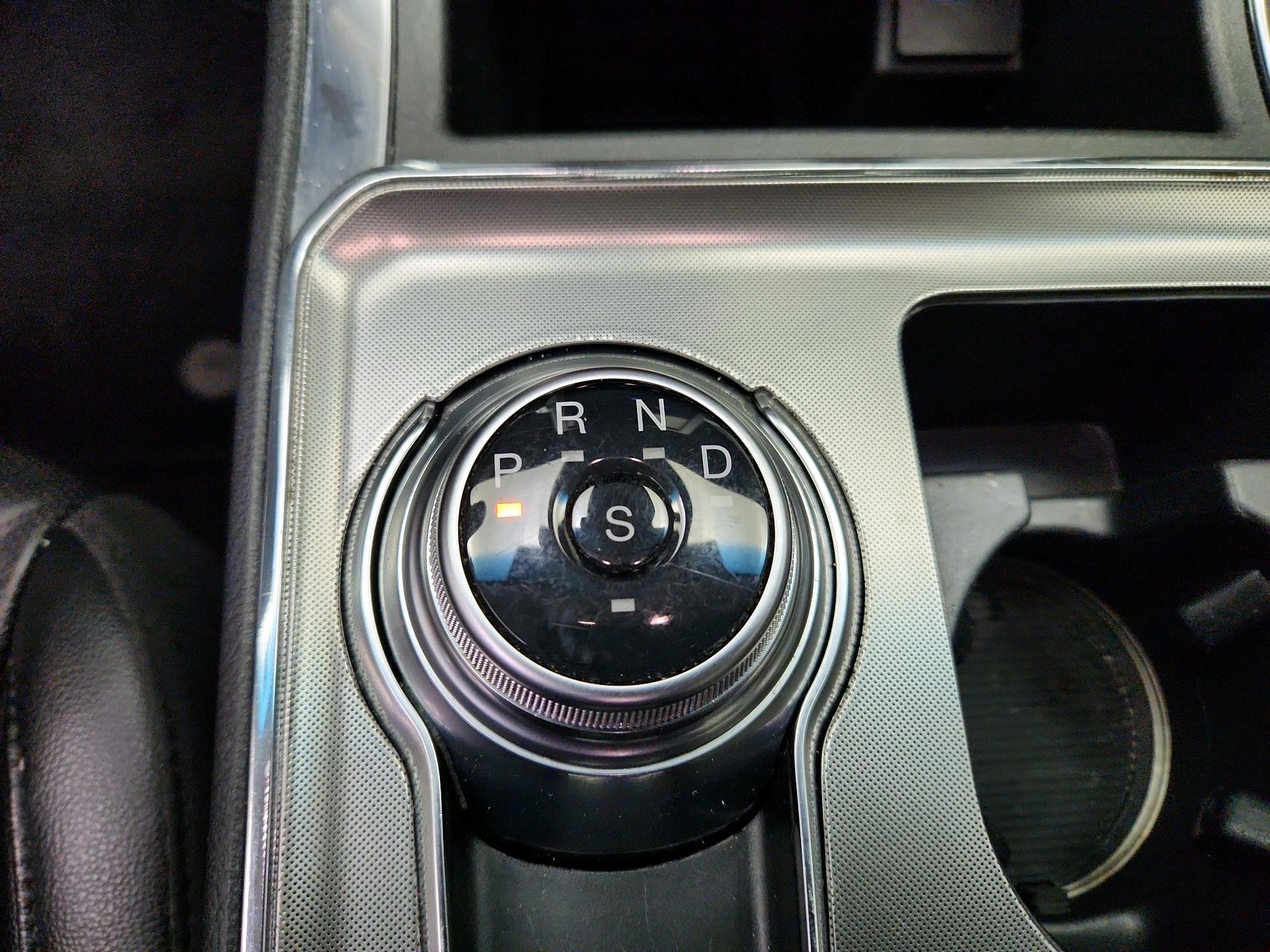 Thumbnail: 2022 Ford Edge - 18