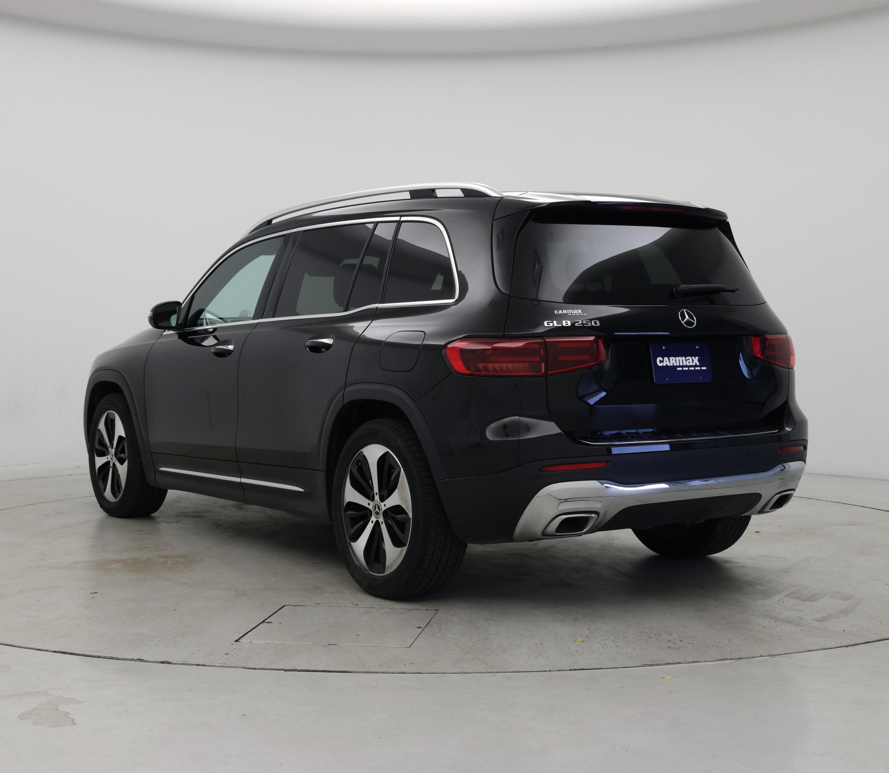 Thumbnail: 2024 Mercedes-Benz GLB - 2