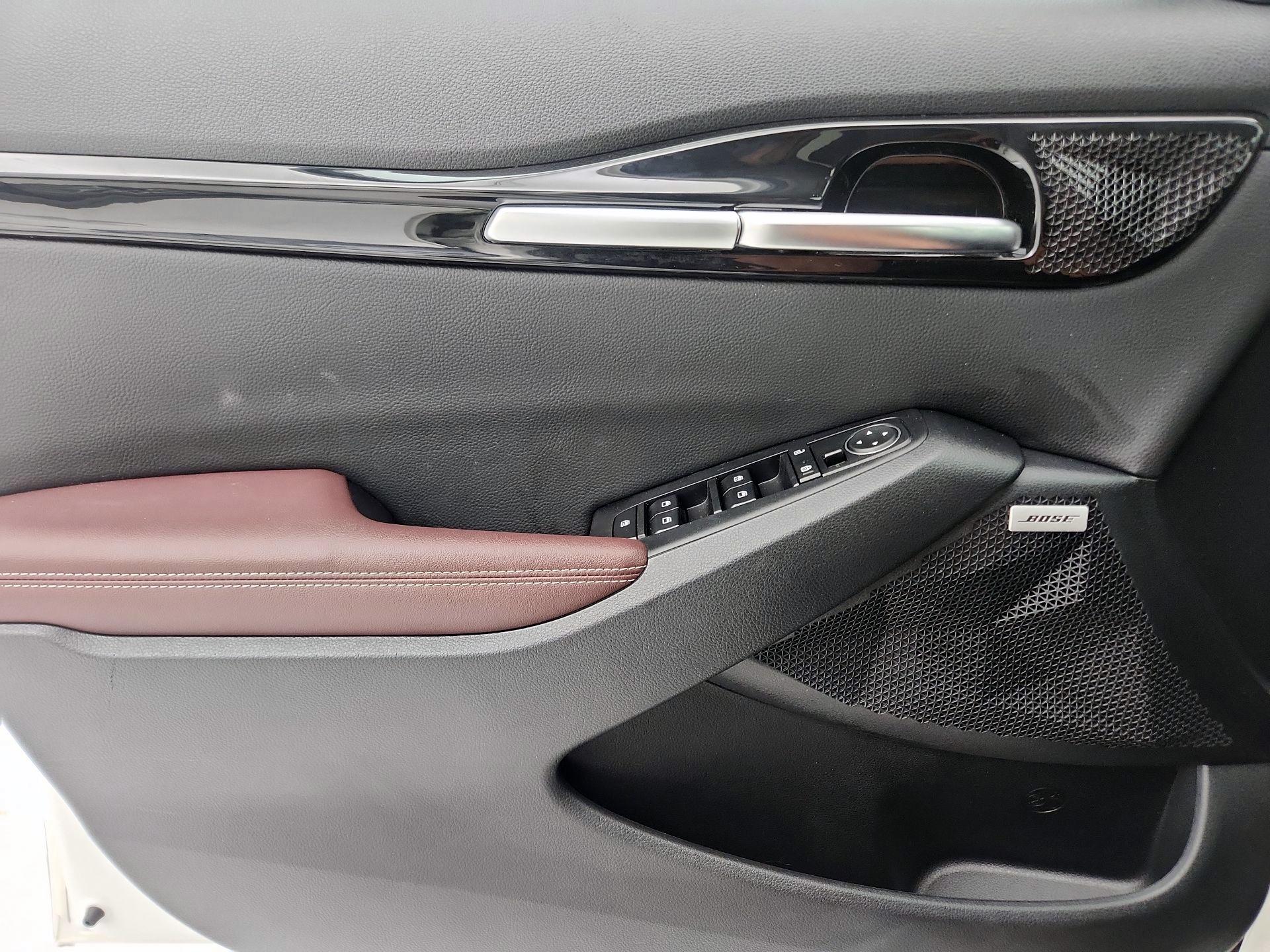 Thumbnail: 2022 Kia Seltos - 12