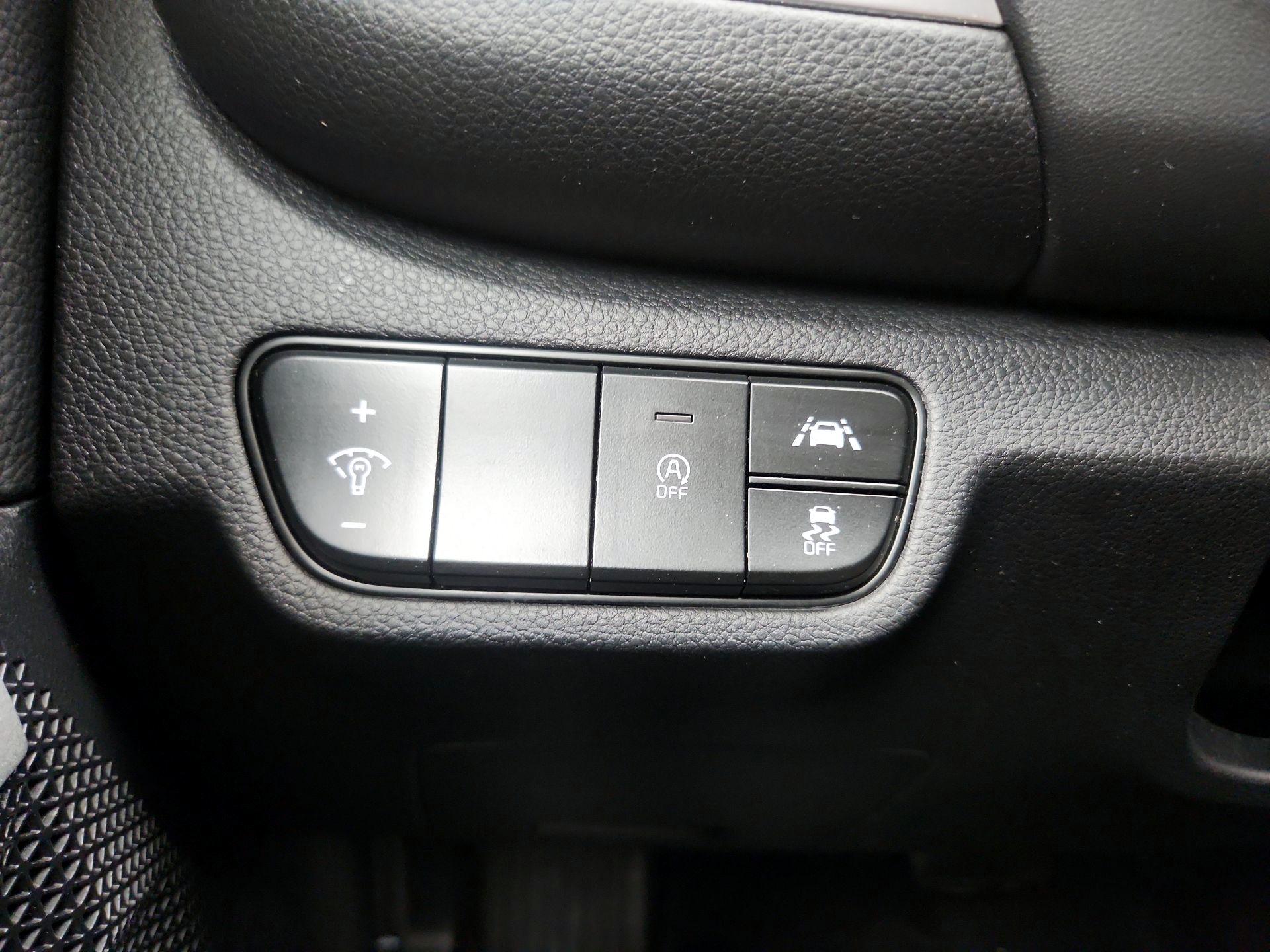 Thumbnail: 2022 Kia Seltos - 13