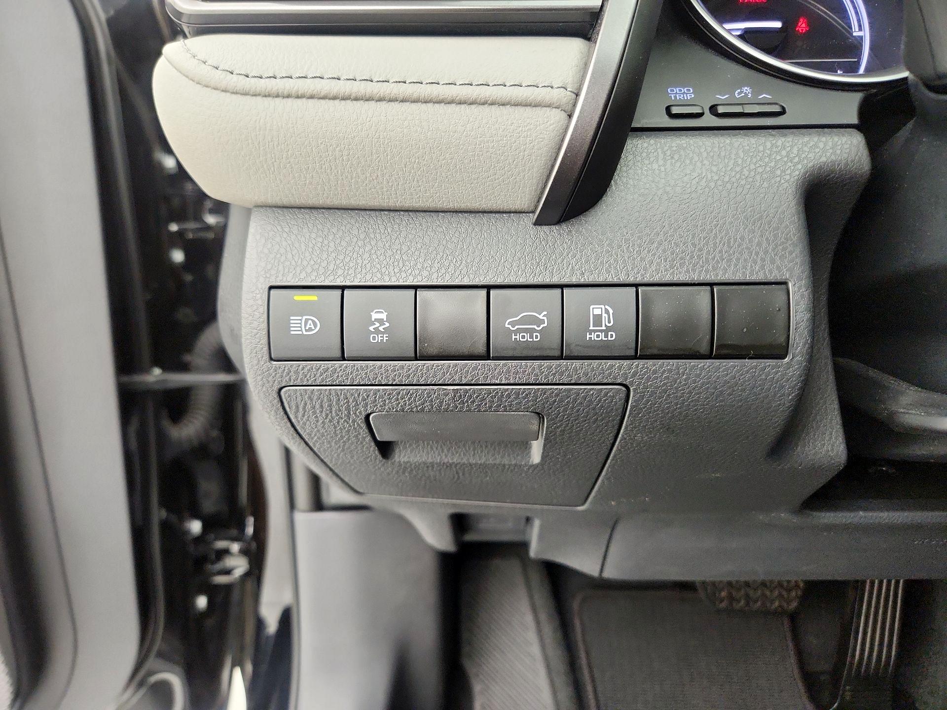 Thumbnail: 2023 Toyota Camry - 13