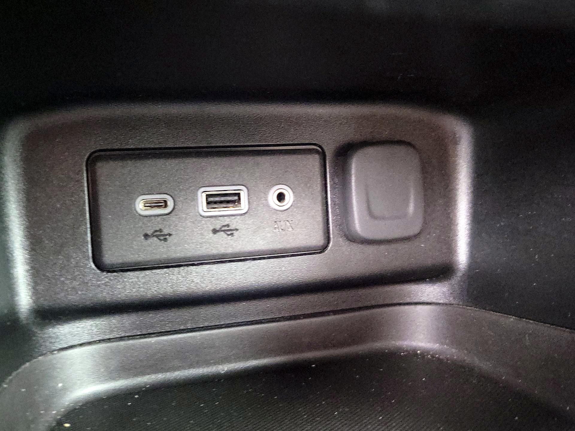 Thumbnail: 2020 Chevrolet Equinox - 18