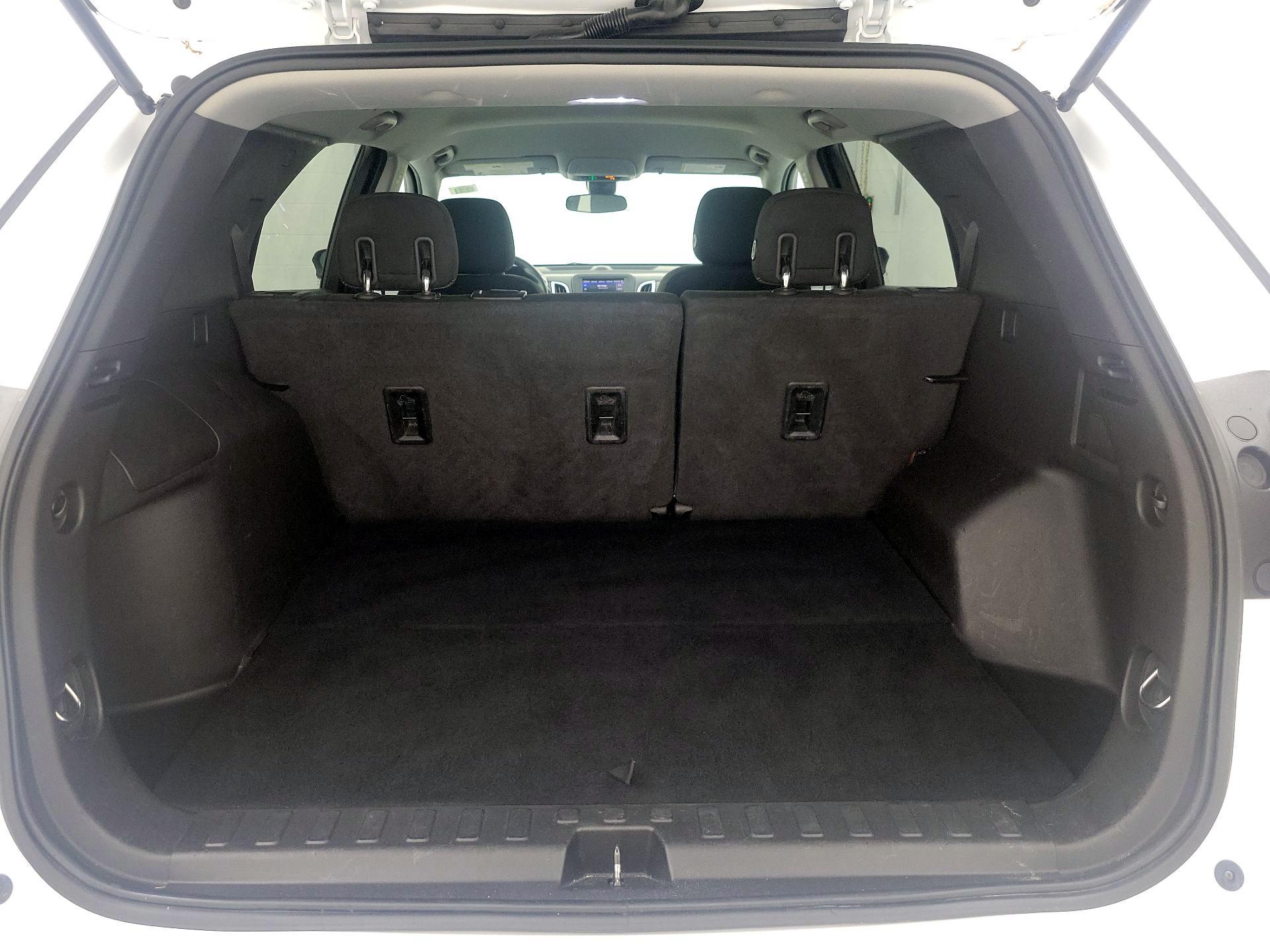 Thumbnail: 2020 Chevrolet Equinox - 20