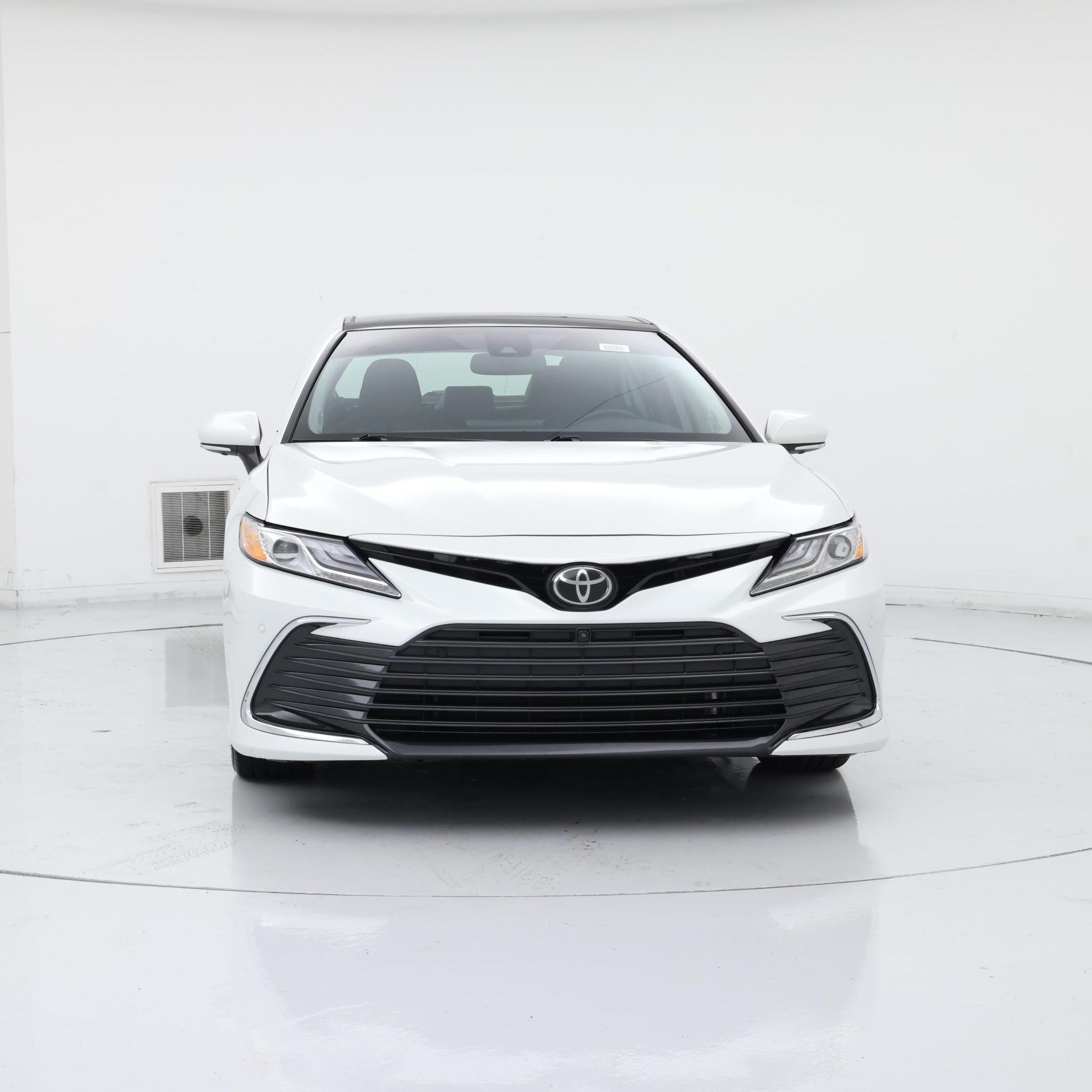 Thumbnail: 2022 Toyota Camry - 5