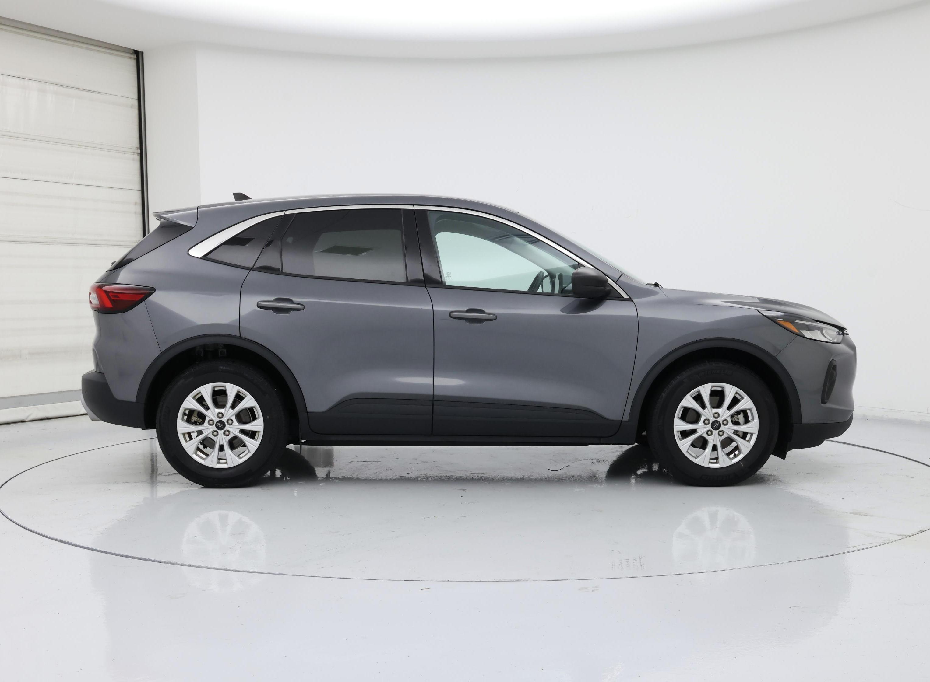 Thumbnail: 2023 Ford Escape - 7