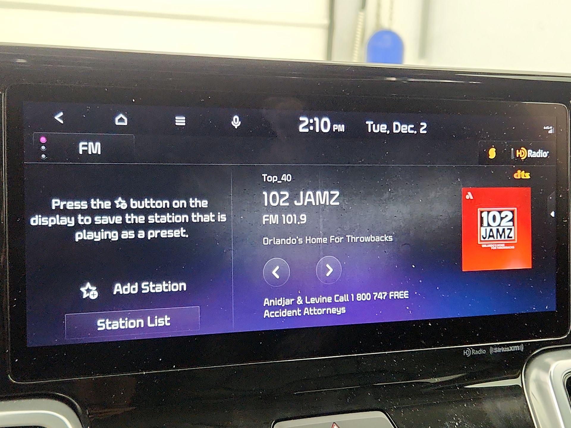 Thumbnail: 2023 Kia Sorento - 16