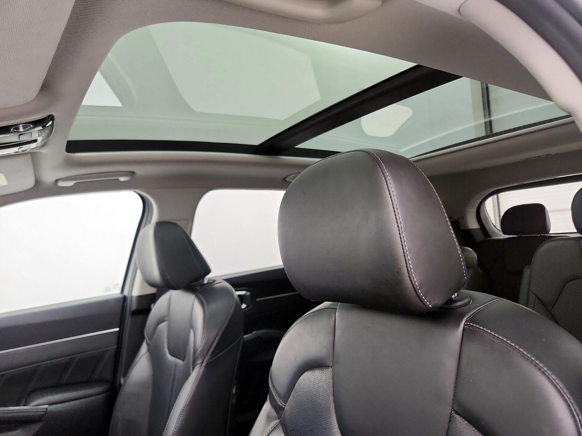 Thumbnail: 2023 Kia Sorento - 20