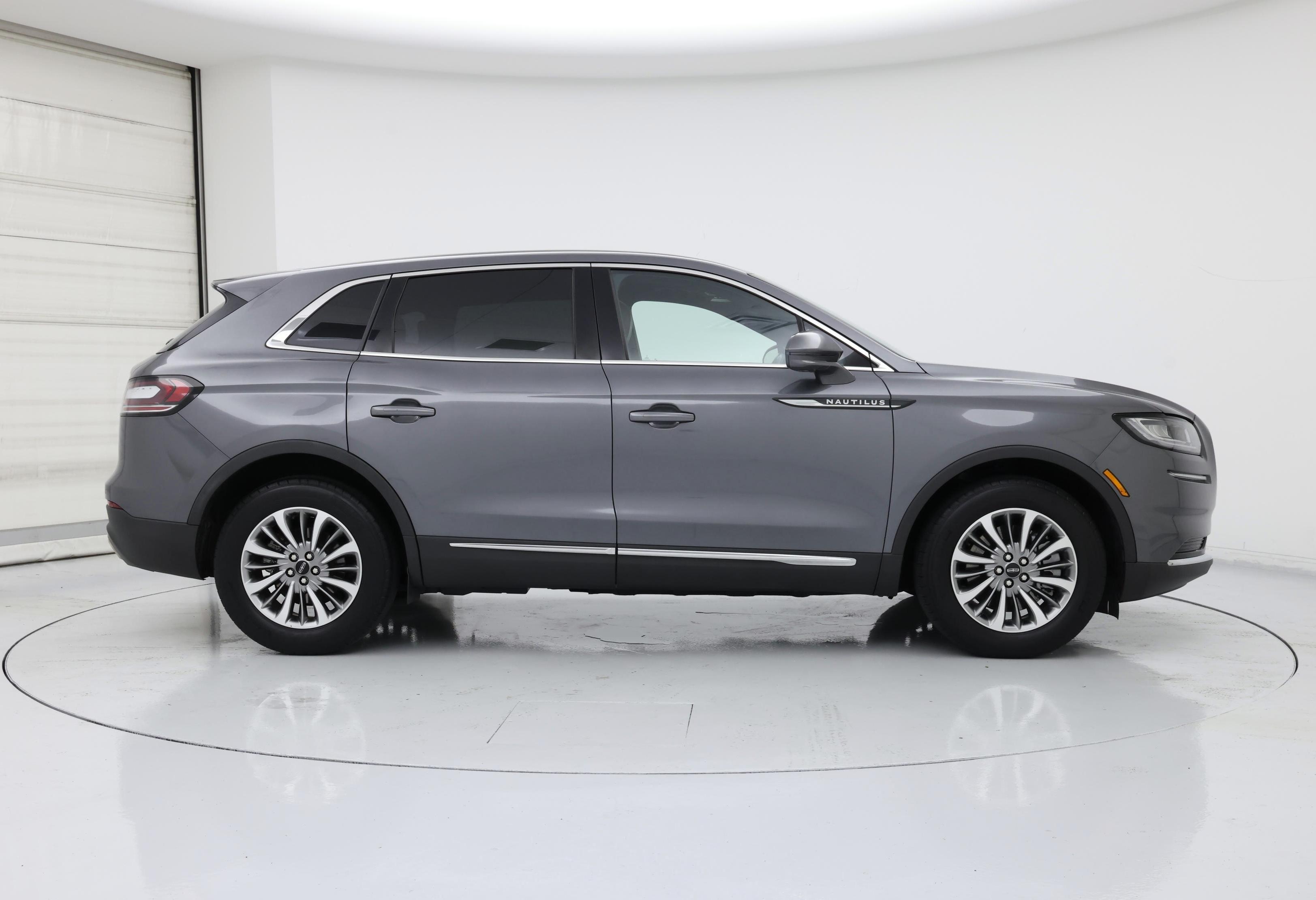 Thumbnail: 2021 Lincoln Nautilus - 7